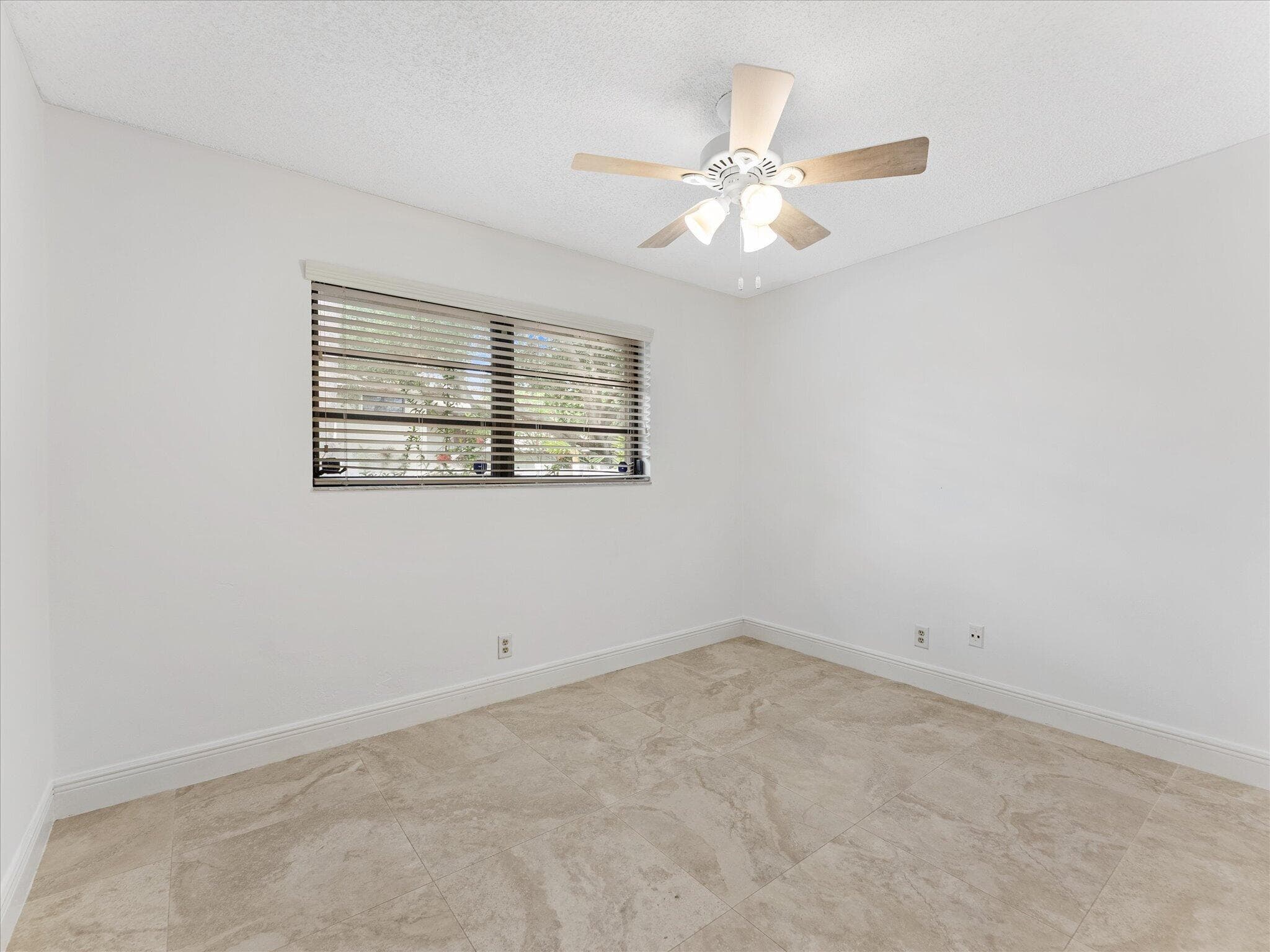1821 NE 40th Court 305, Pompano Beach, FL 33064 — photo 18 of 23