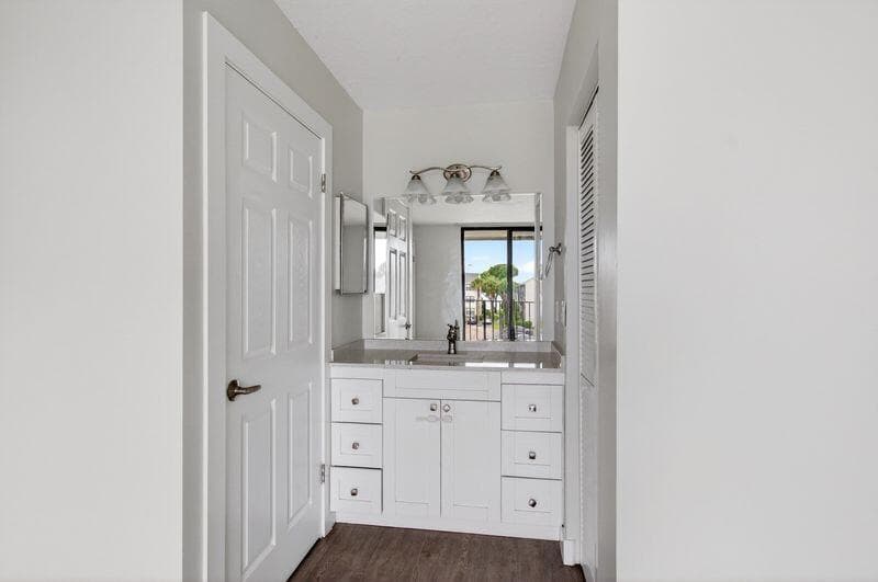 738 Executive Center Drive 35, West Palm Beach, FL 33401 — photo 10 of 28