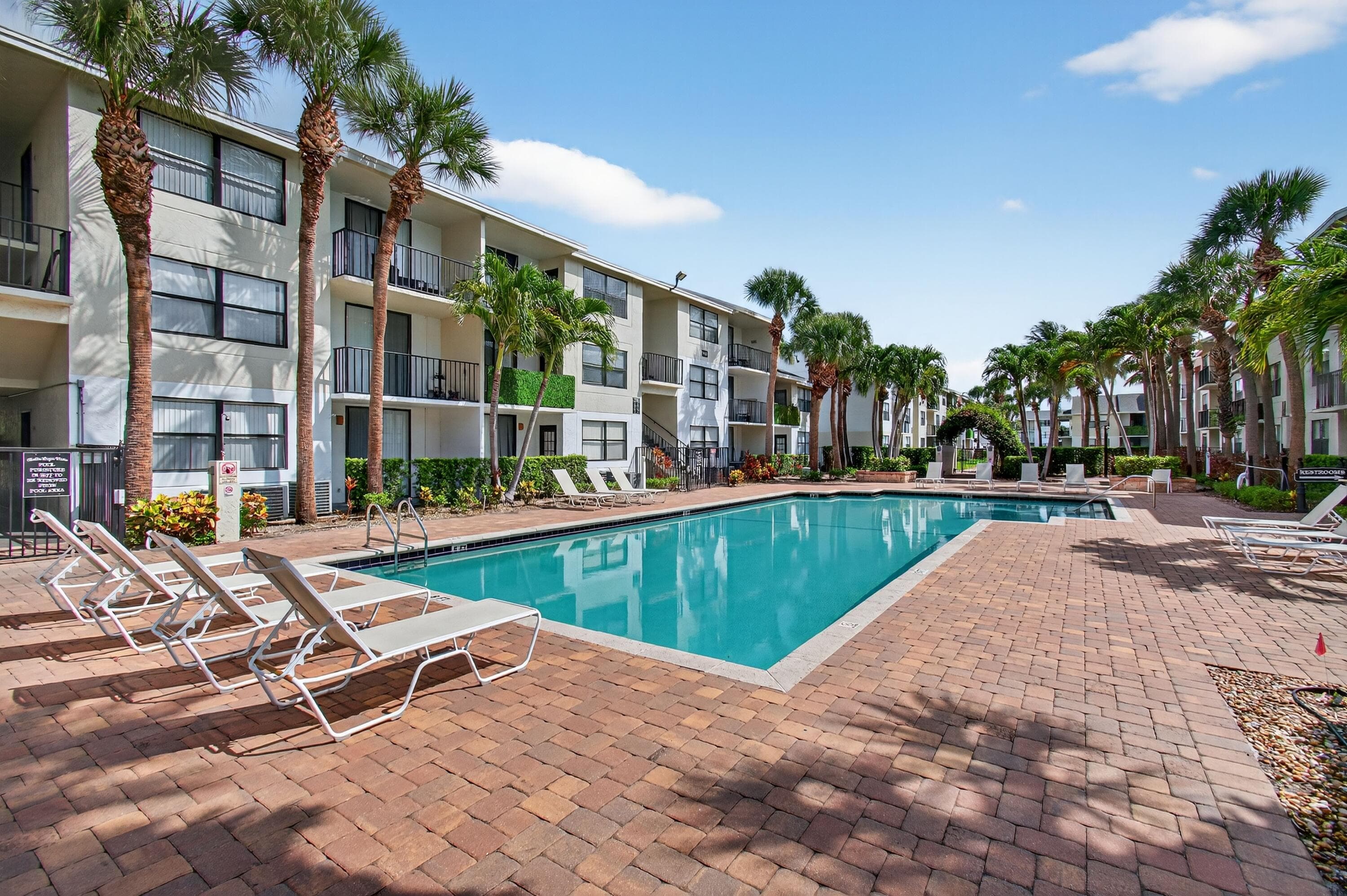 738 Executive Center Drive 35, West Palm Beach, FL 33401 — photo 18 of 28