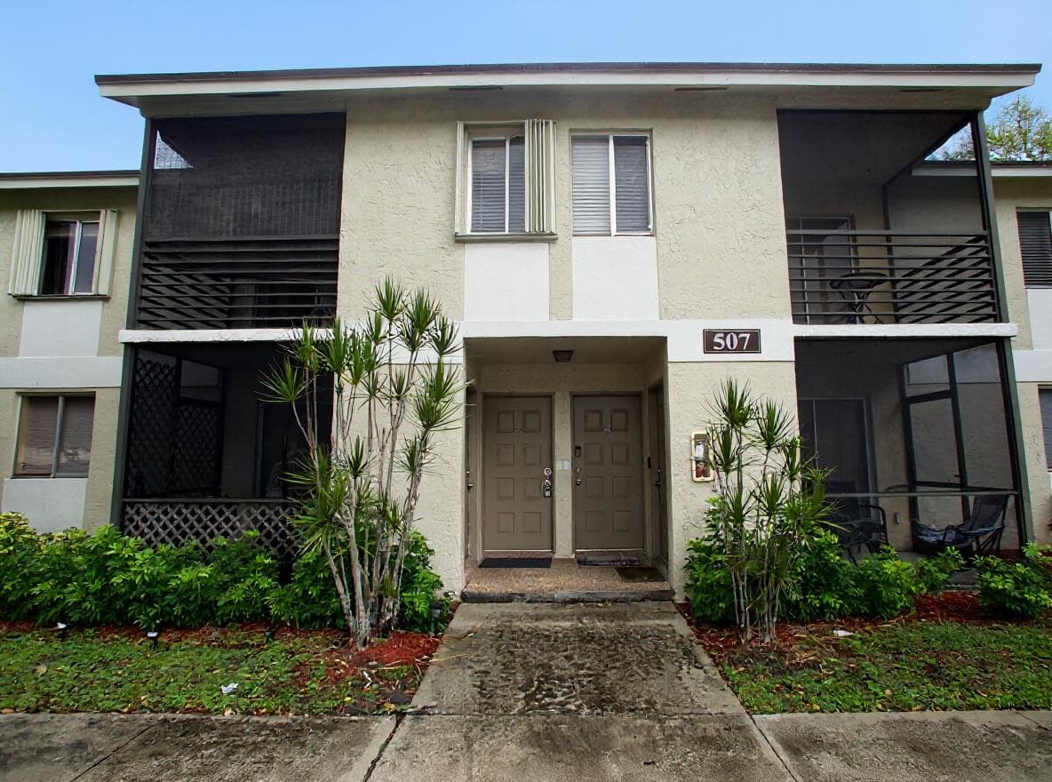507 Gardens Drive 203, Pompano Beach, FL 33069 — photo 3 of 19