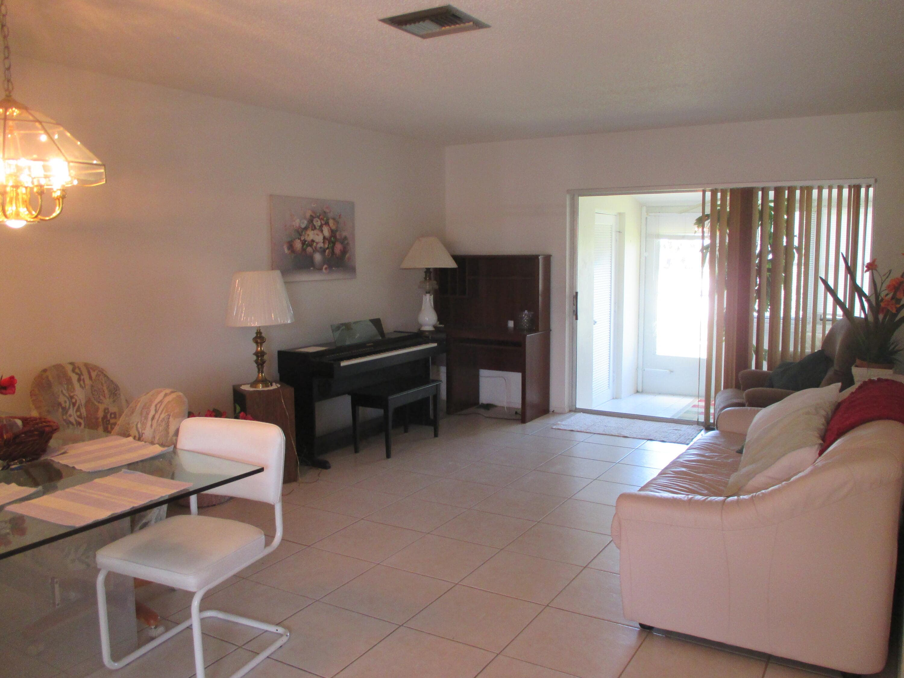 2715 Emory Drive E C, West Palm Beach, FL 33415 — photo 2 of 32