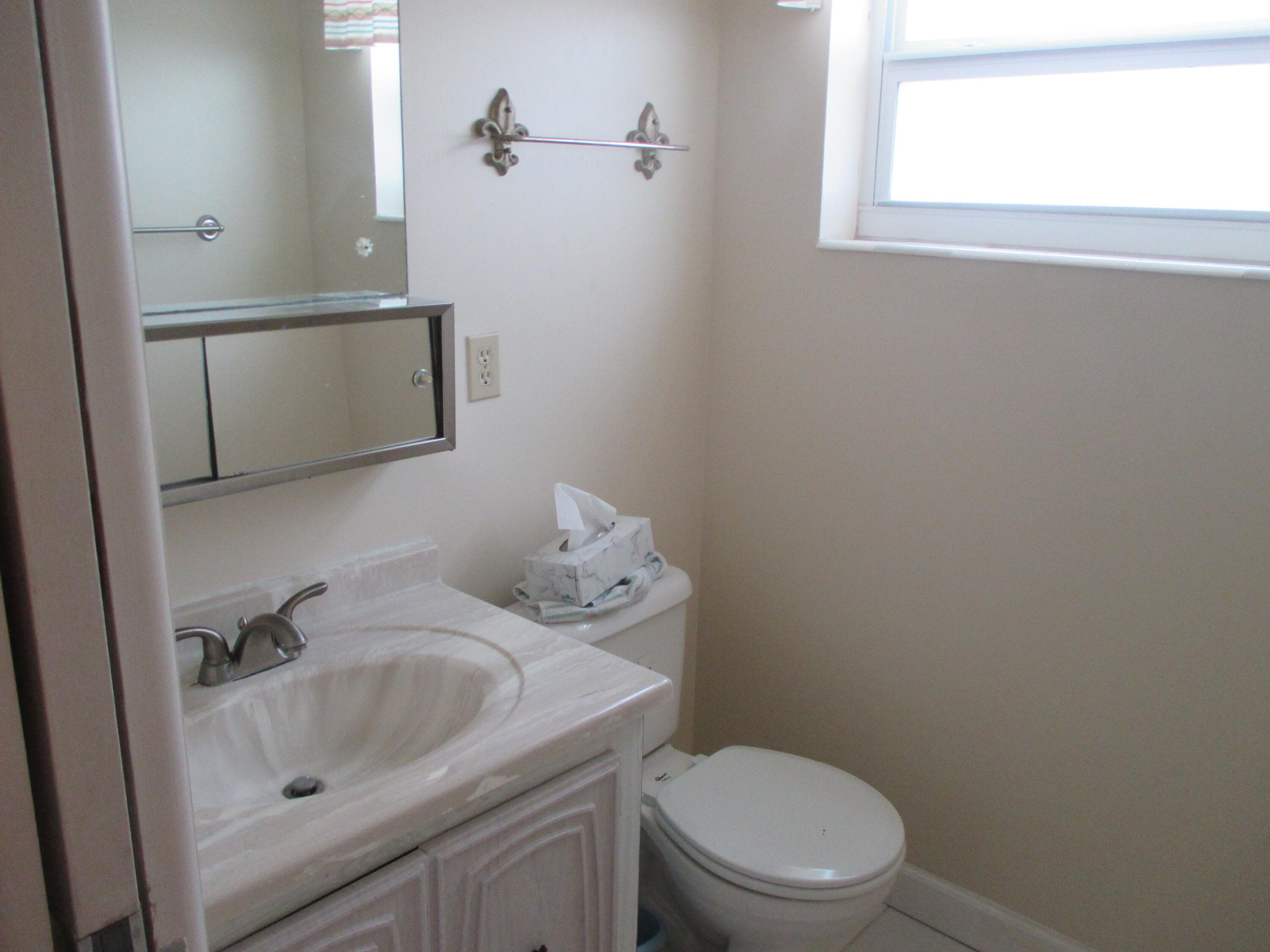 2715 Emory Drive E C, West Palm Beach, FL 33415 — photo 12 of 32