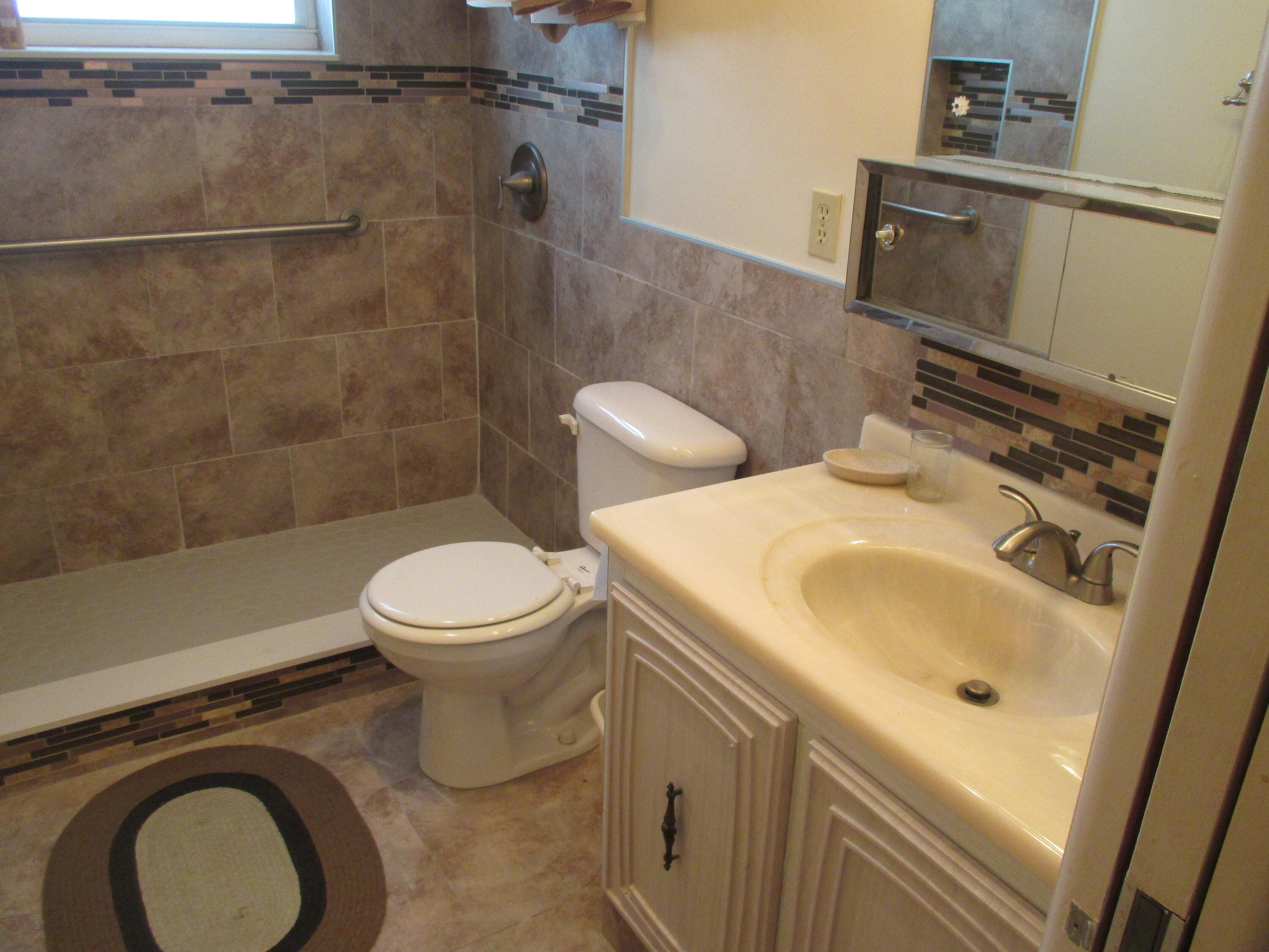 2715 Emory Drive E C, West Palm Beach, FL 33415 — photo 15 of 32