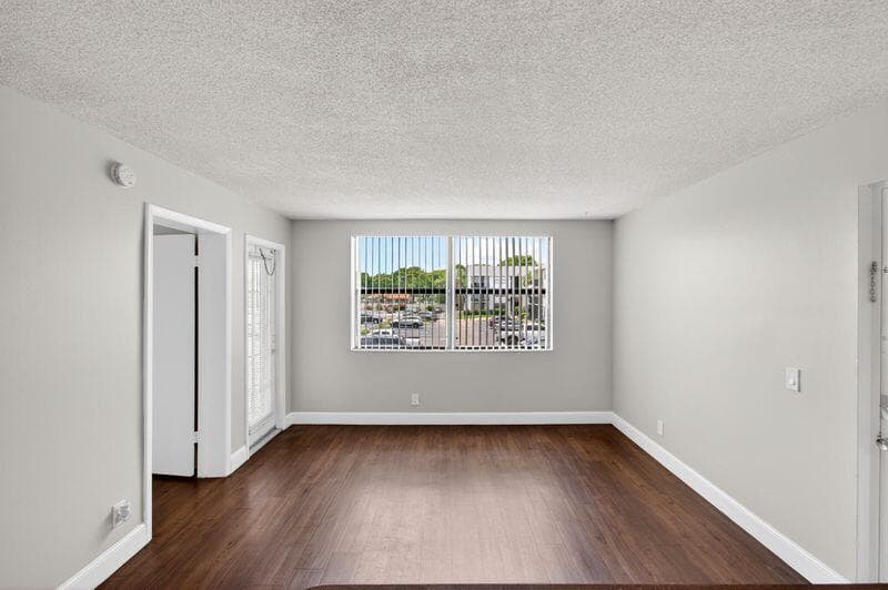 728 Executive Center Drive 29, West Palm Beach, FL 33401 — photo 7 of 49