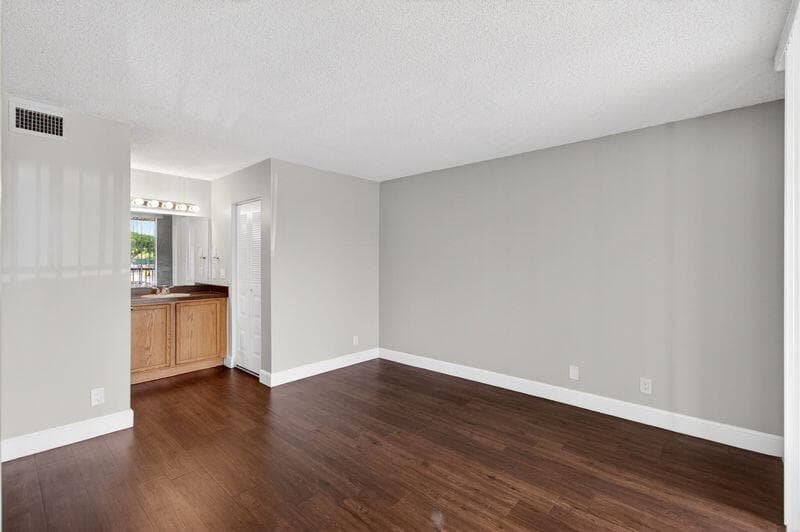 728 Executive Center Drive 29, West Palm Beach, FL 33401 — photo 14 of 49