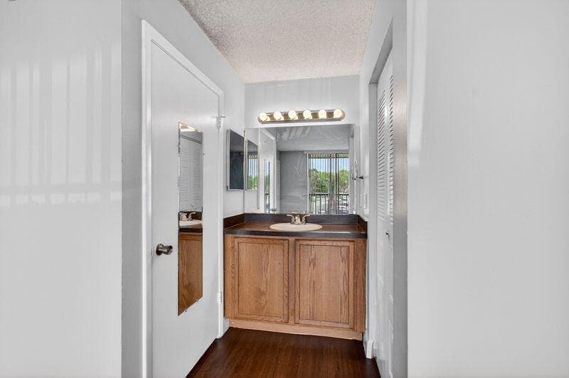 728 Executive Center Drive 29, West Palm Beach, FL 33401 — photo 22 of 49