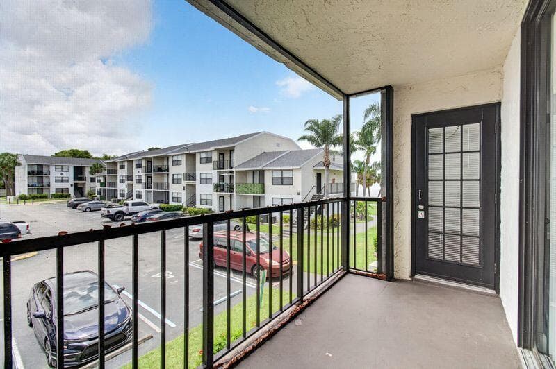 728 Executive Center Drive 29, West Palm Beach, FL 33401 — photo 30 of 49