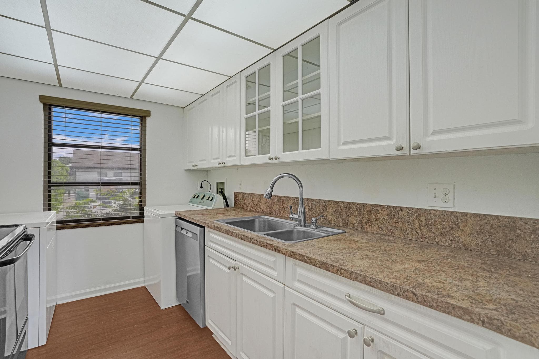13934 SW 52nd Terrace, Miami, FL 33175 — photo 12 of 33