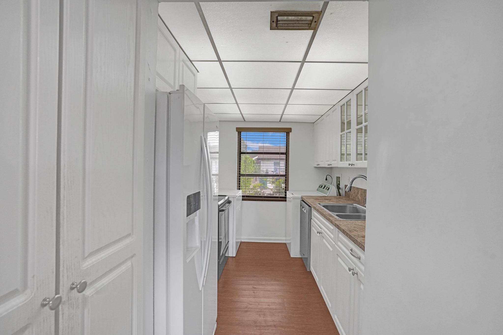 13934 SW 52nd Terrace, Miami, FL 33175 — photo 13 of 33