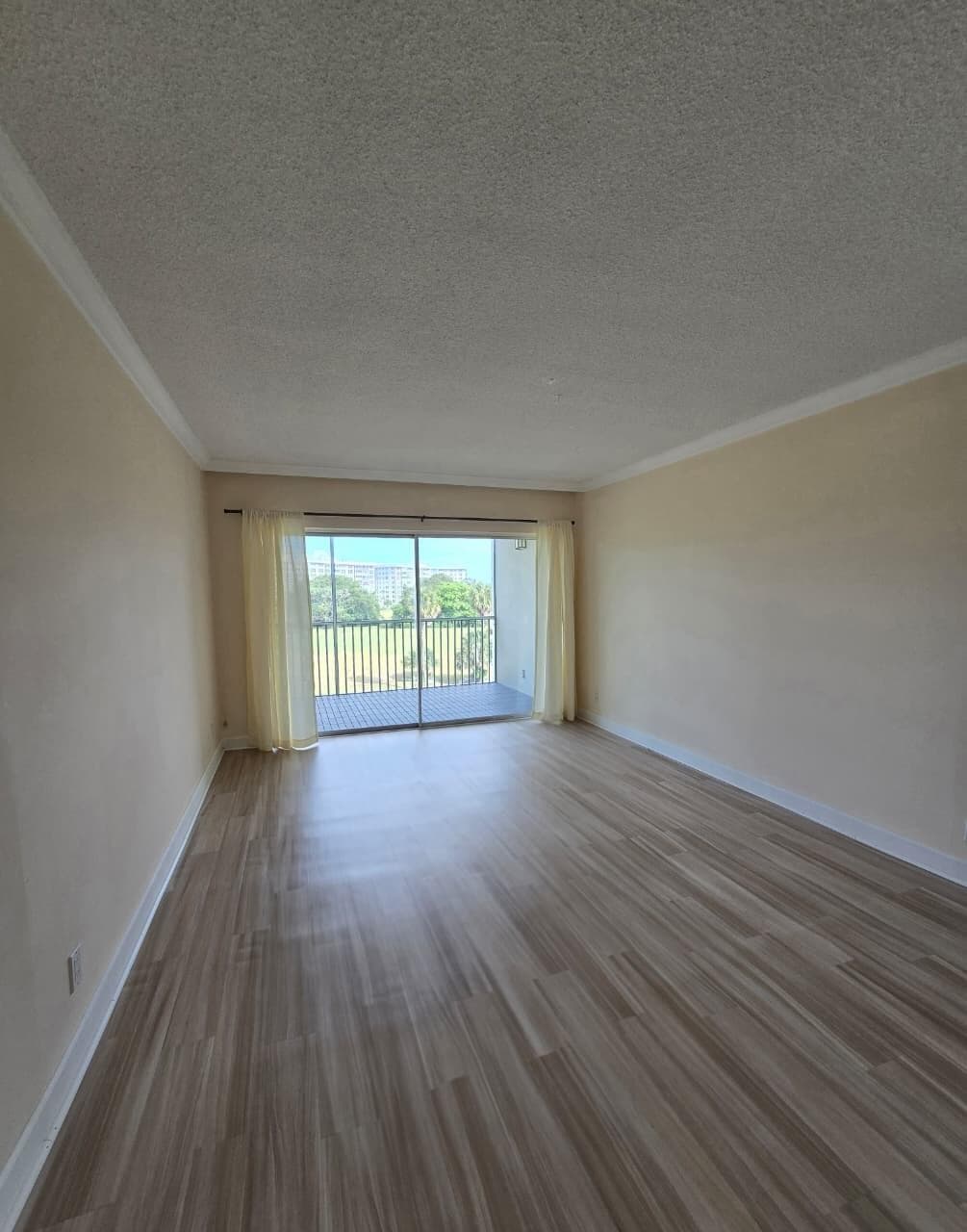 2900 N Palm Aire Drive N 405, Pompano Beach, FL 33069 — photo 2 of 12