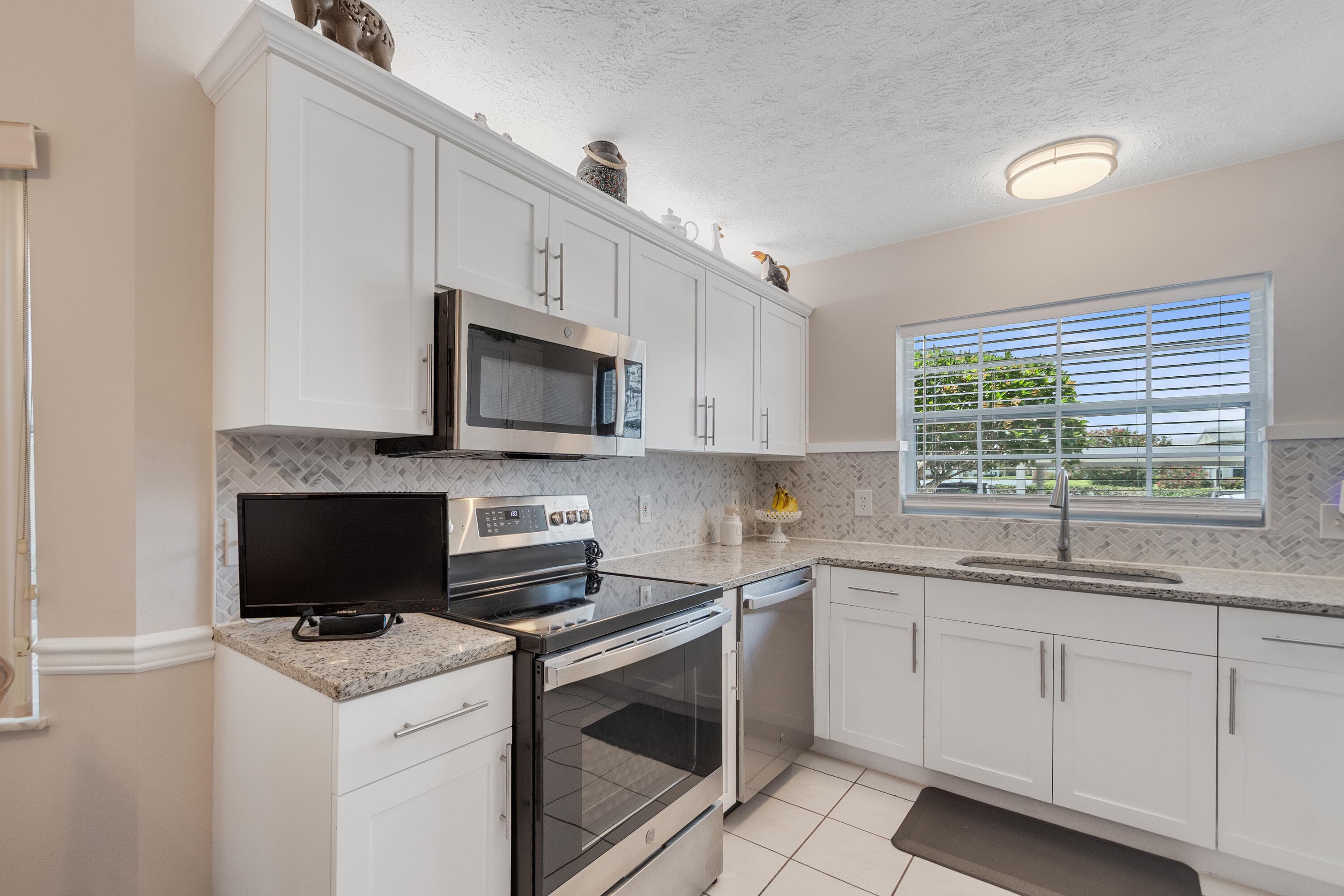 740 Lake Orchid Circle 104, Vero Beach, FL 32962 — photo 3 of 36