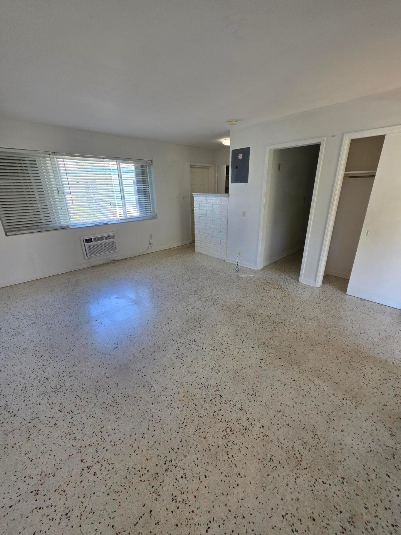 1216 Cabana Road 1a, Singer Island, FL 33404 — photo 3 of 9