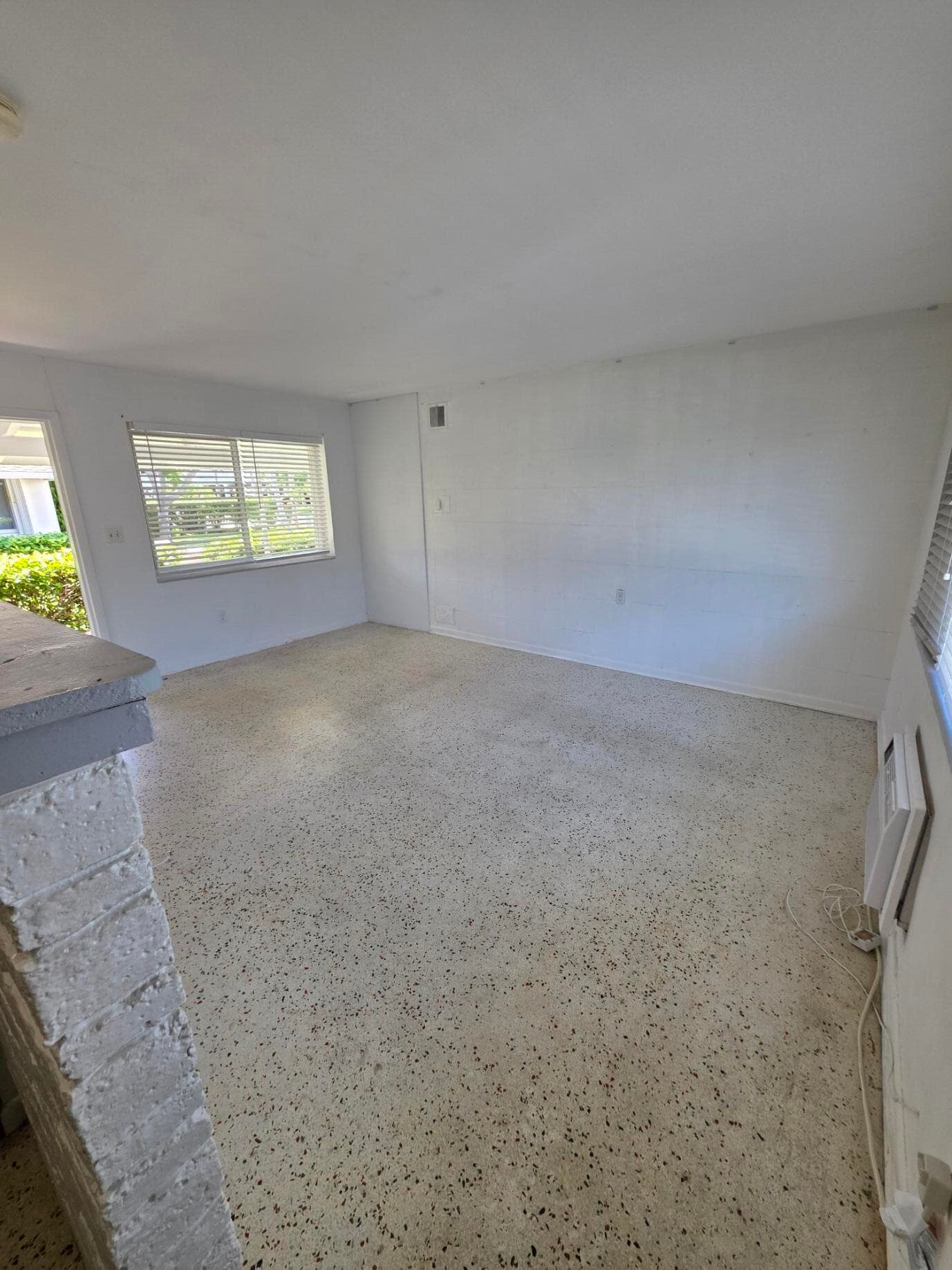 1216 Cabana Road 1a, Singer Island, FL 33404 — photo 5 of 9