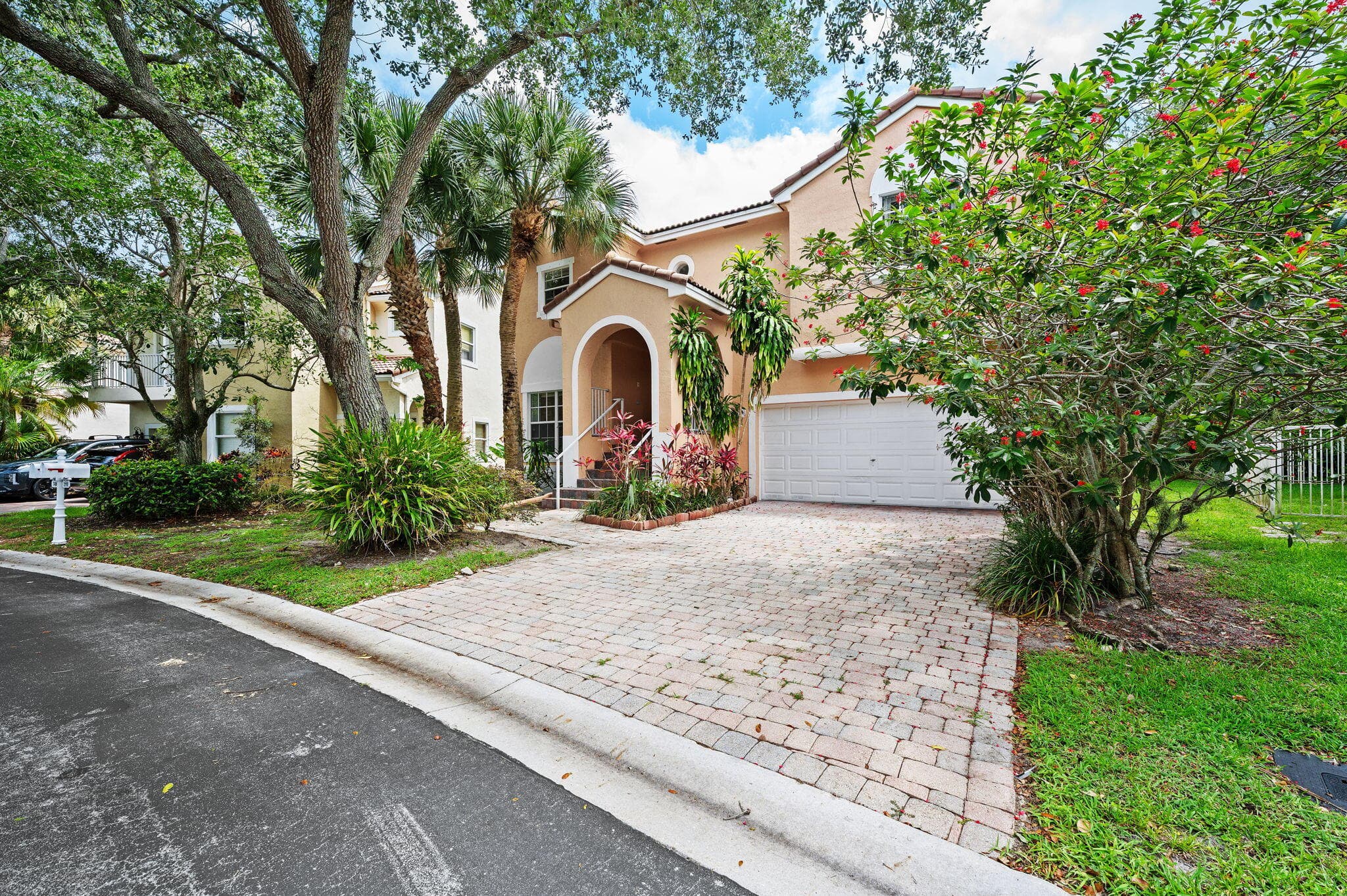 2110 NW 75th Way, Pembroke Pines, FL 33024 — photo 2 of 43