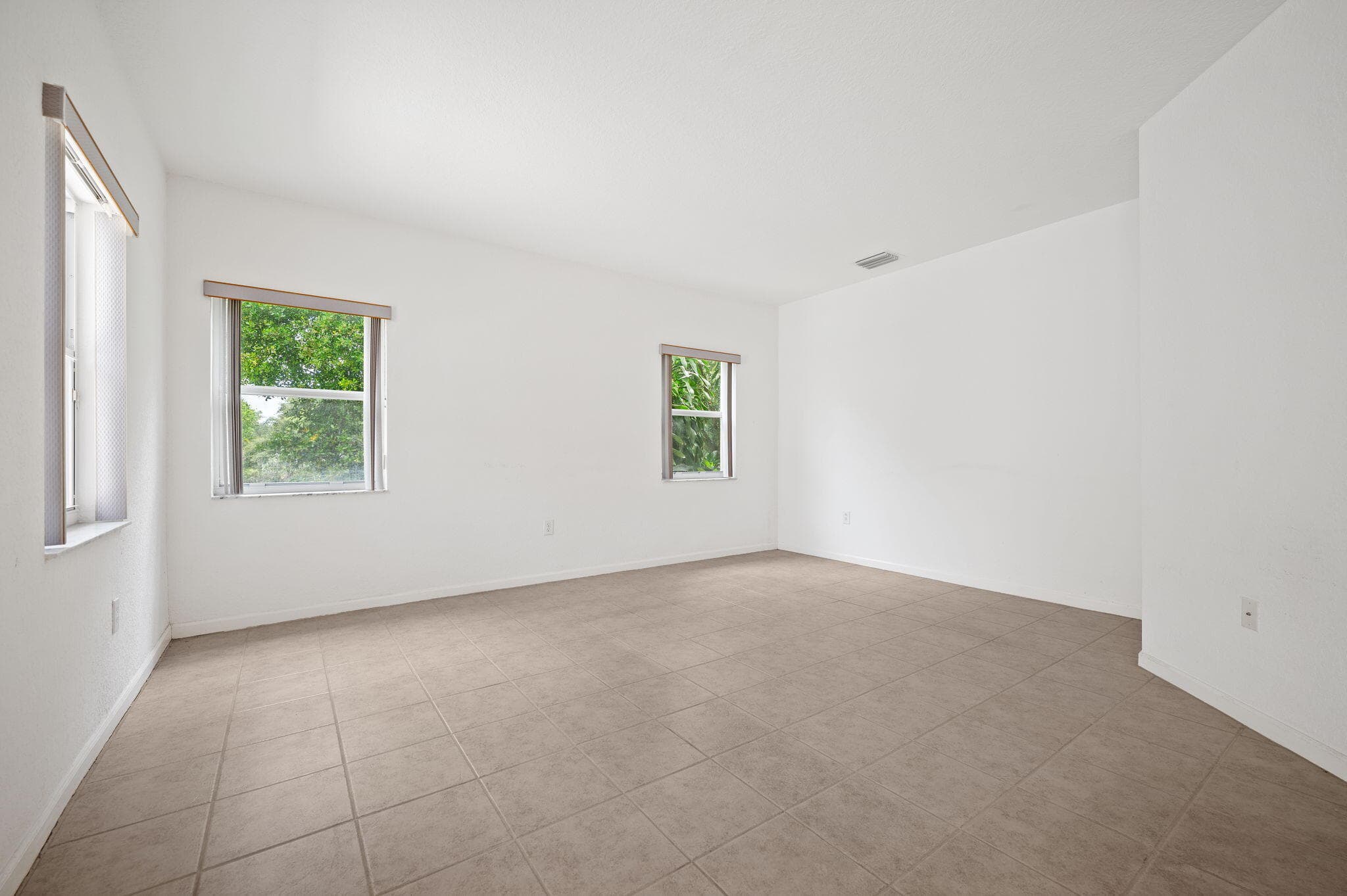 2110 NW 75th Way, Pembroke Pines, FL 33024 — photo 20 of 43