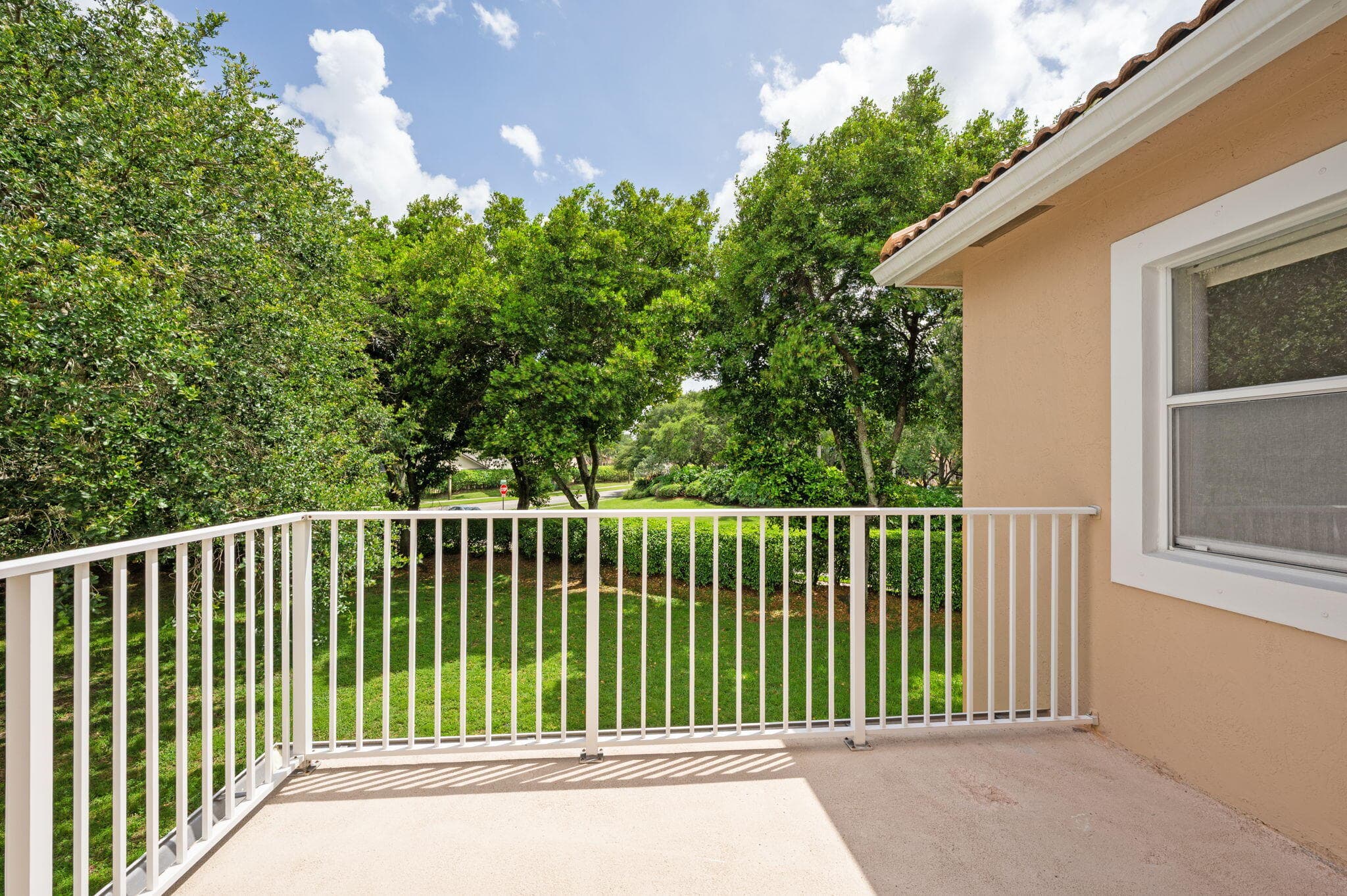 2110 NW 75th Way, Pembroke Pines, FL 33024 — photo 10 of 43