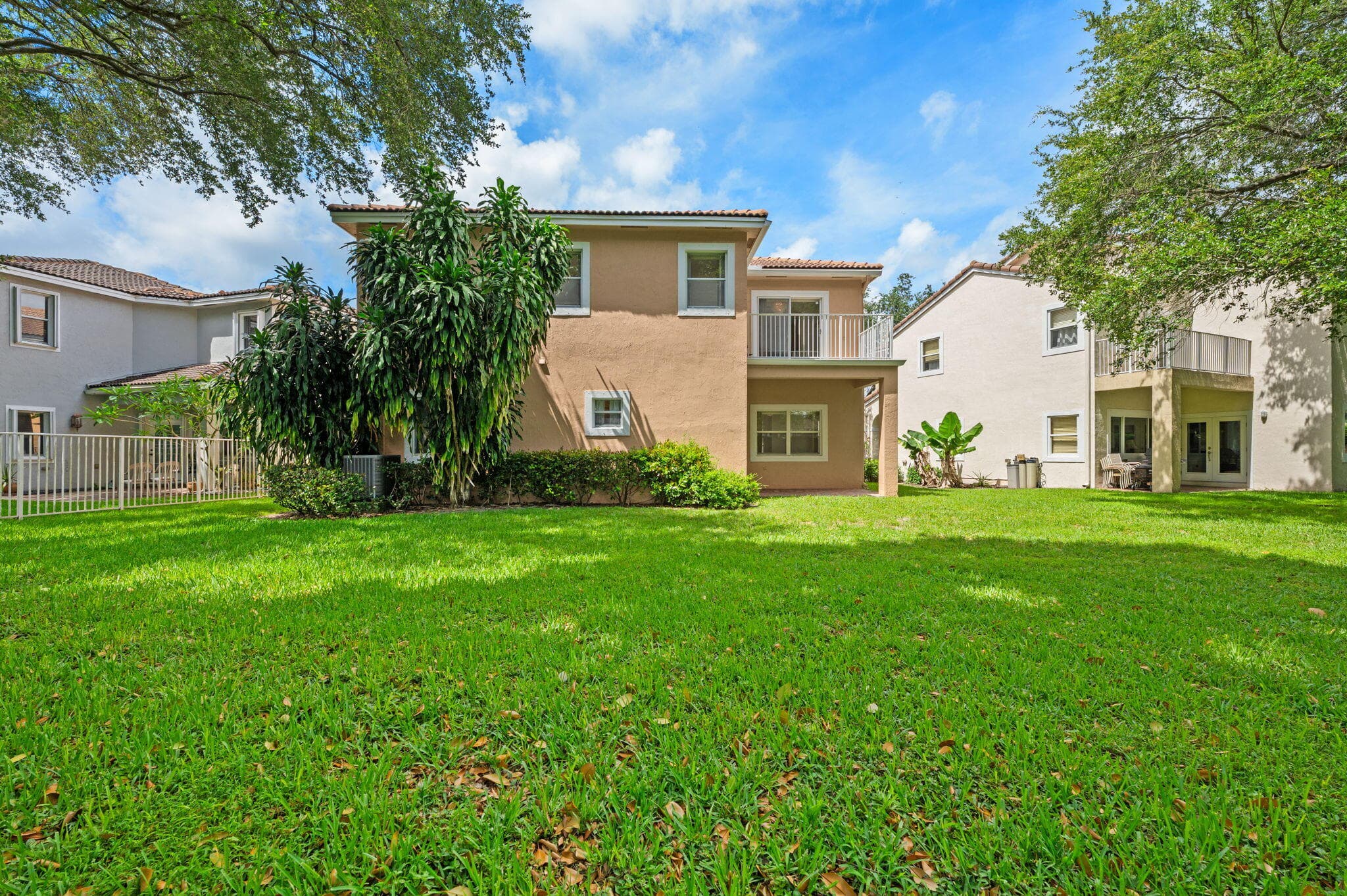 2110 NW 75th Way, Pembroke Pines, FL 33024 — photo 23 of 43