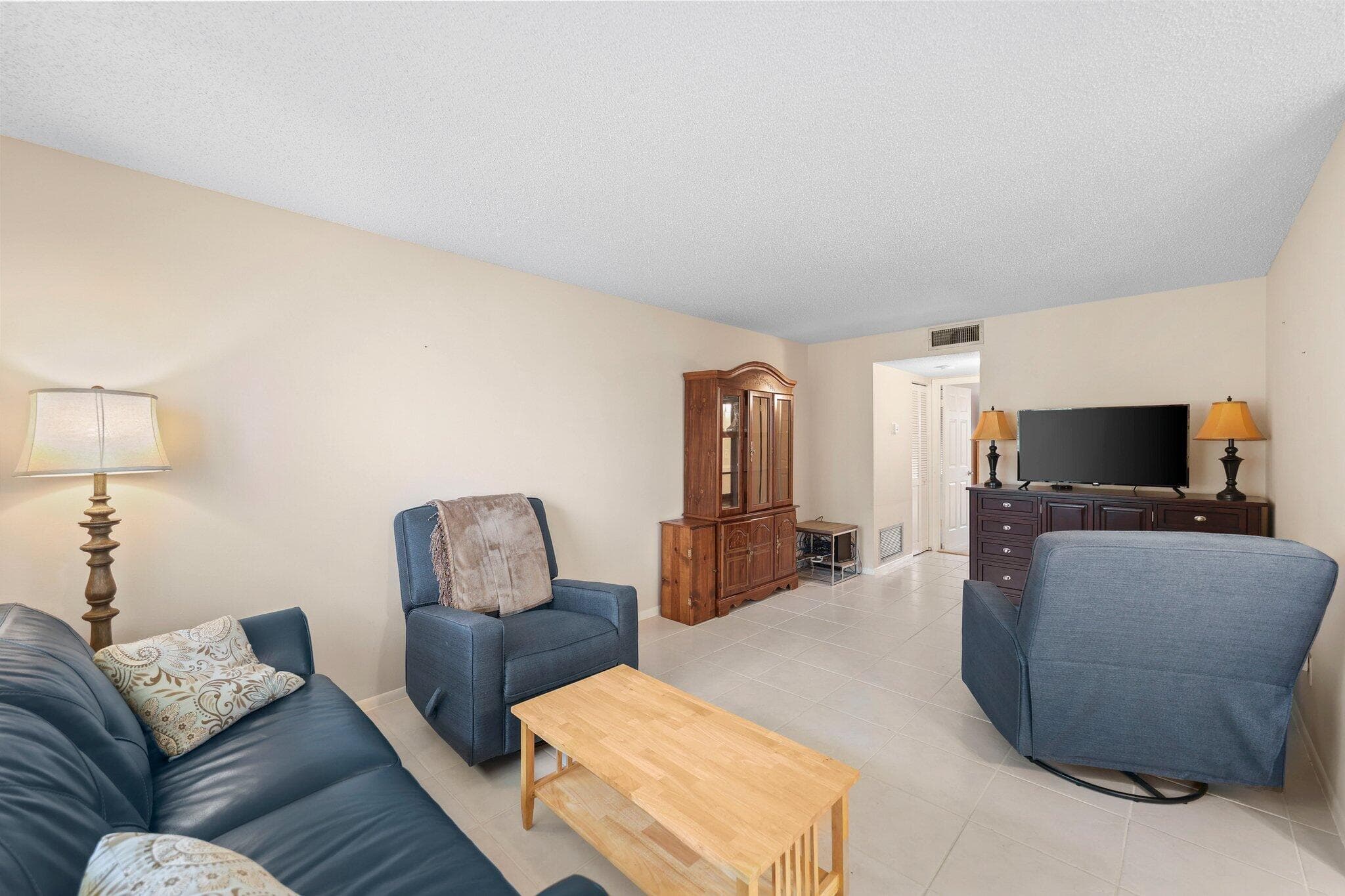 2600 SE Ocean Boulevard W5, Stuart, FL 34996 — photo 6 of 17