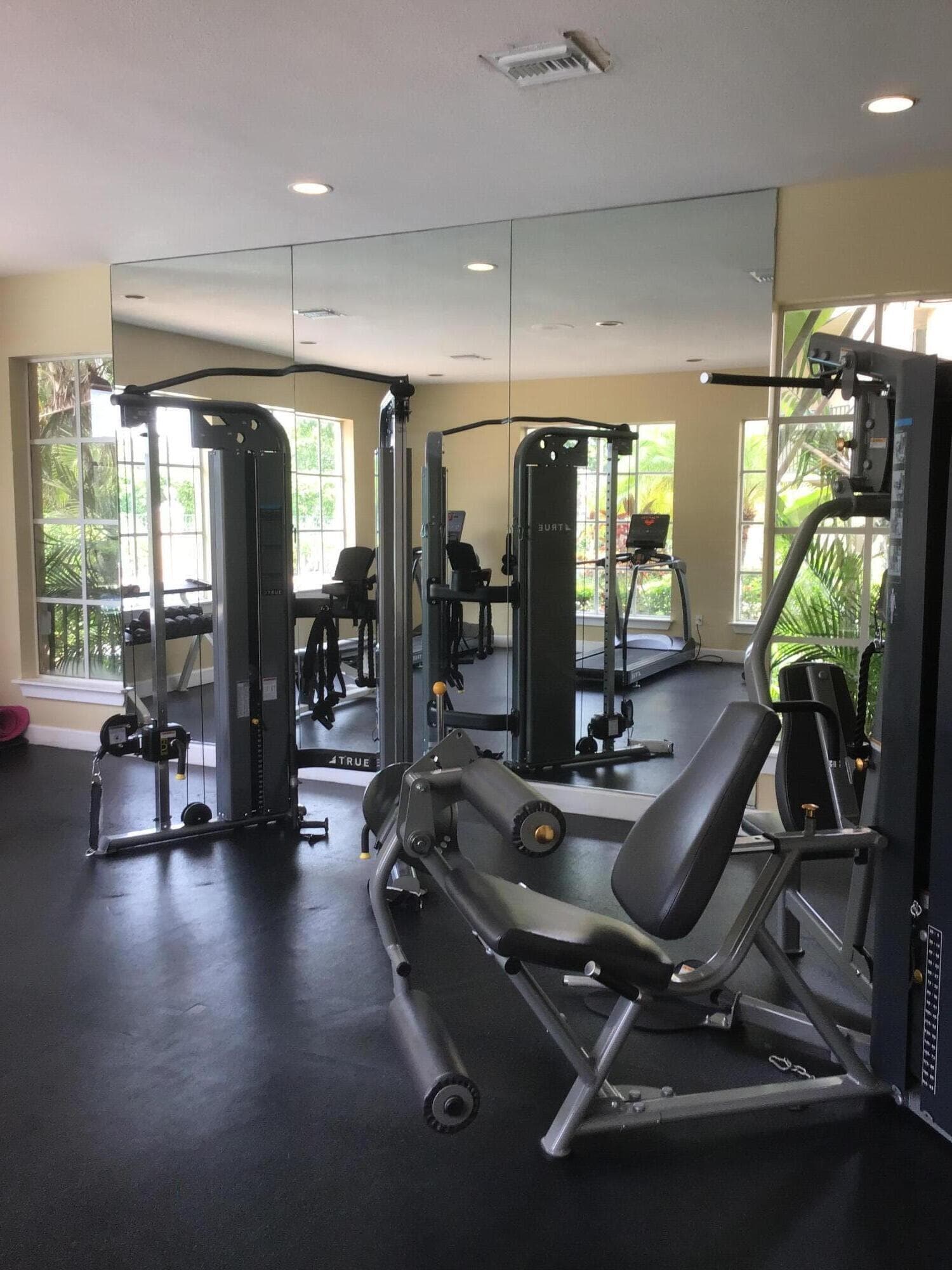 Condominium in West Palm Beach — photo 19 of 20