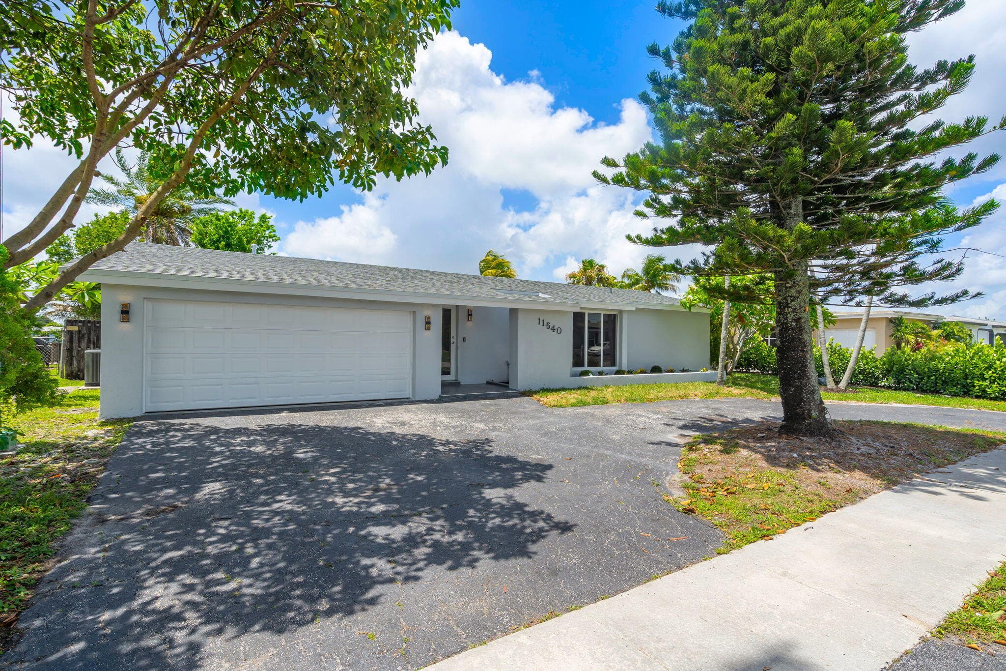 11640 NW 30th Place, Sunrise, FL 33323 — photo 2 of 39