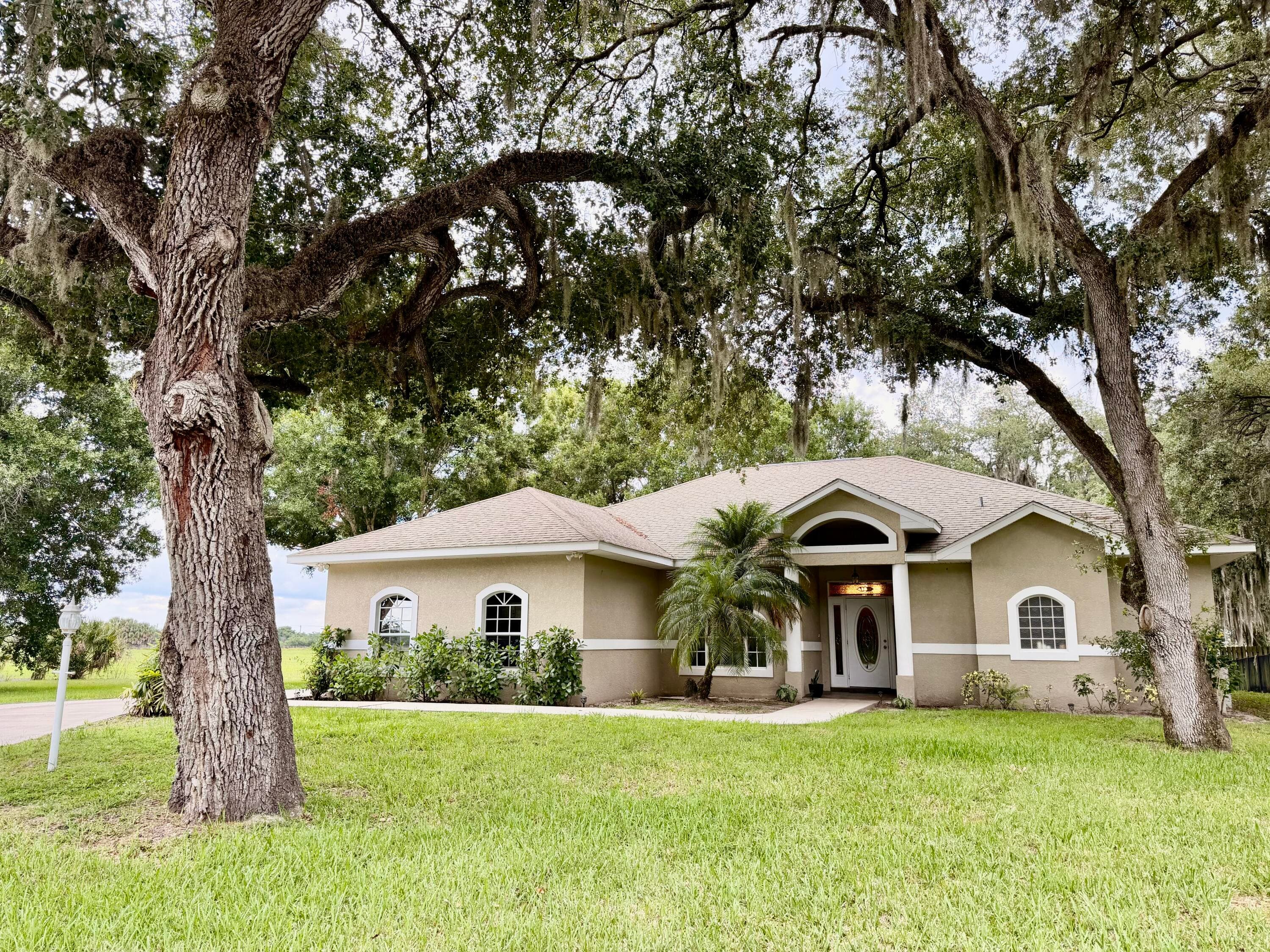 1206 SE 10th Street, Okeechobee, FL 34974 — photo 1 of 46