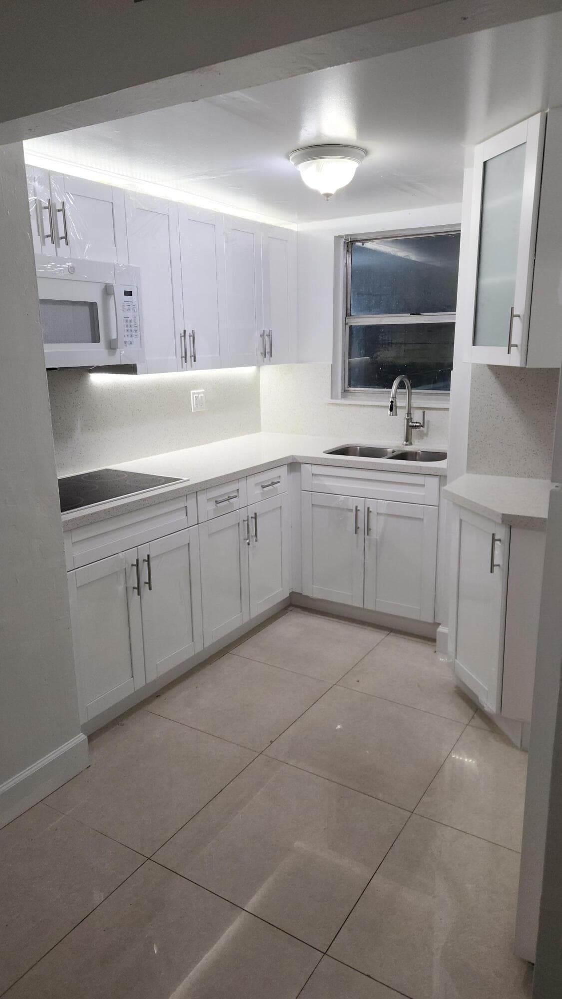 210 Fontainebleau Boulevard 311, Miami, FL 33172 — photo 3 of 16