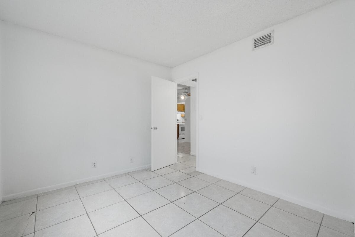 10148 Twin Lakes Drive 12-c, Coral Springs, FL 33071 — photo 7 of 10