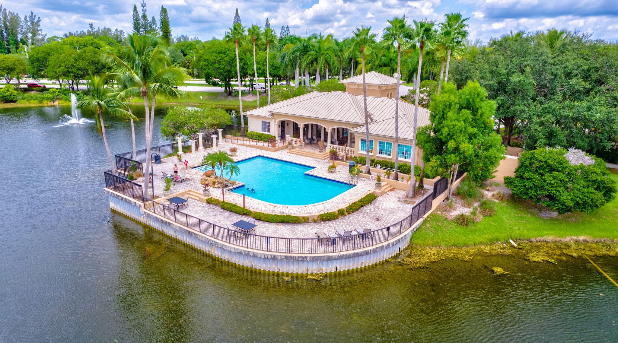 600 N Crestwood Ct Court N 609, Royal Palm Beach, FL 33411 — photo 40 of 44
