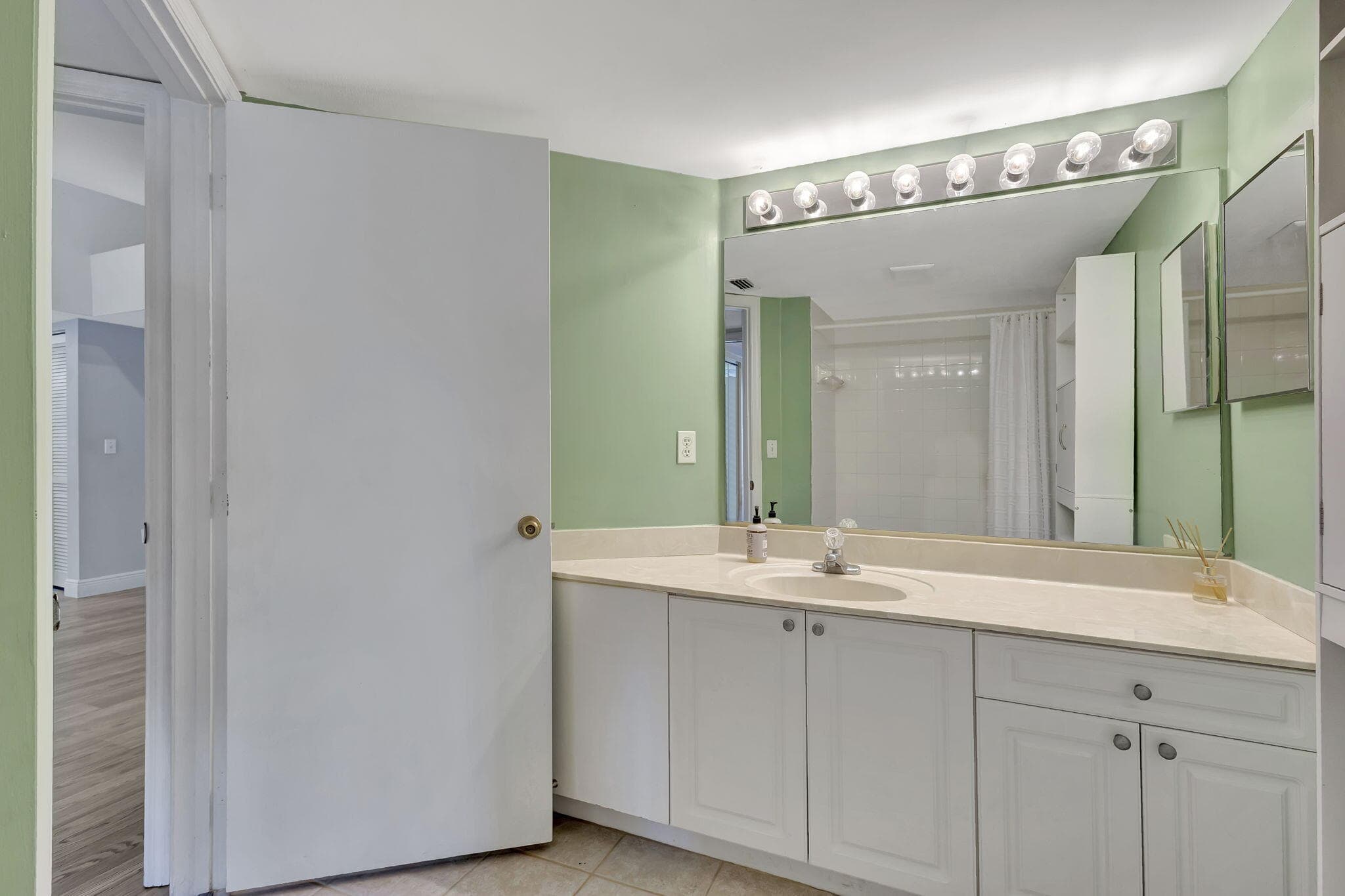600 N Crestwood Ct Court N 609, Royal Palm Beach, FL 33411 — photo 20 of 44