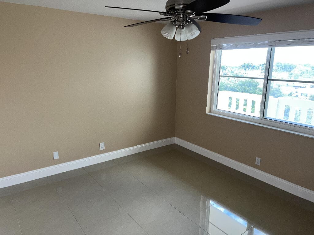 301 SE 3rd Street 606, Dania Beach, FL 33004 — photo 11 of 25