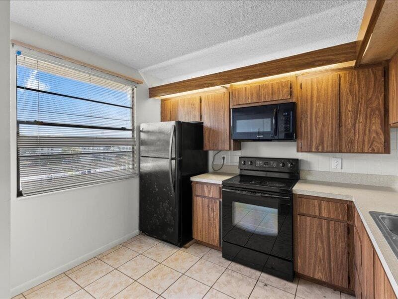 3501 Village Boulevard 406, West Palm Beach, FL 33409 — photo 4 of 25