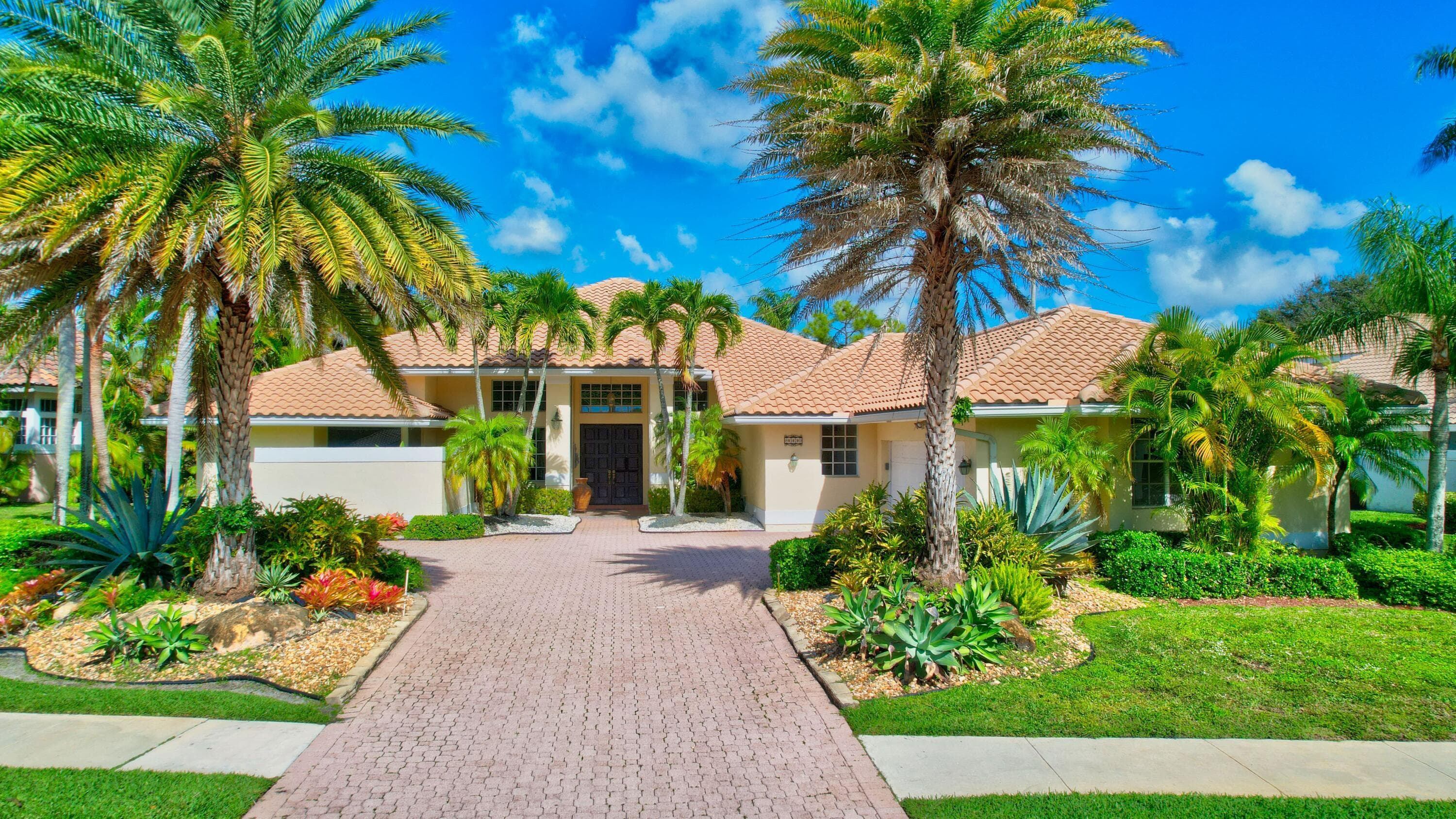 8320 Desmond Drive, Boynton Beach, FL 33472 — photo 2 of 54