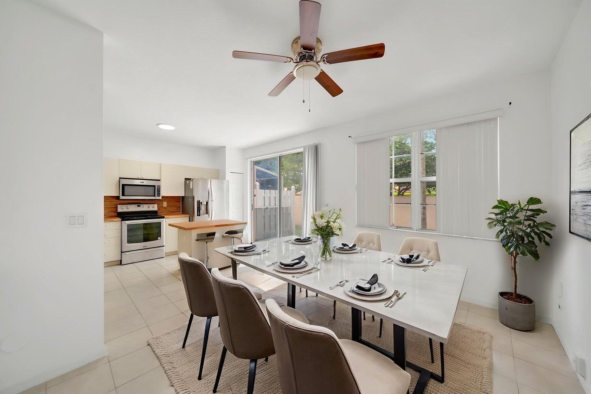 3970 NW 90th Way, Sunrise, FL 33351 — photo 15 of 34