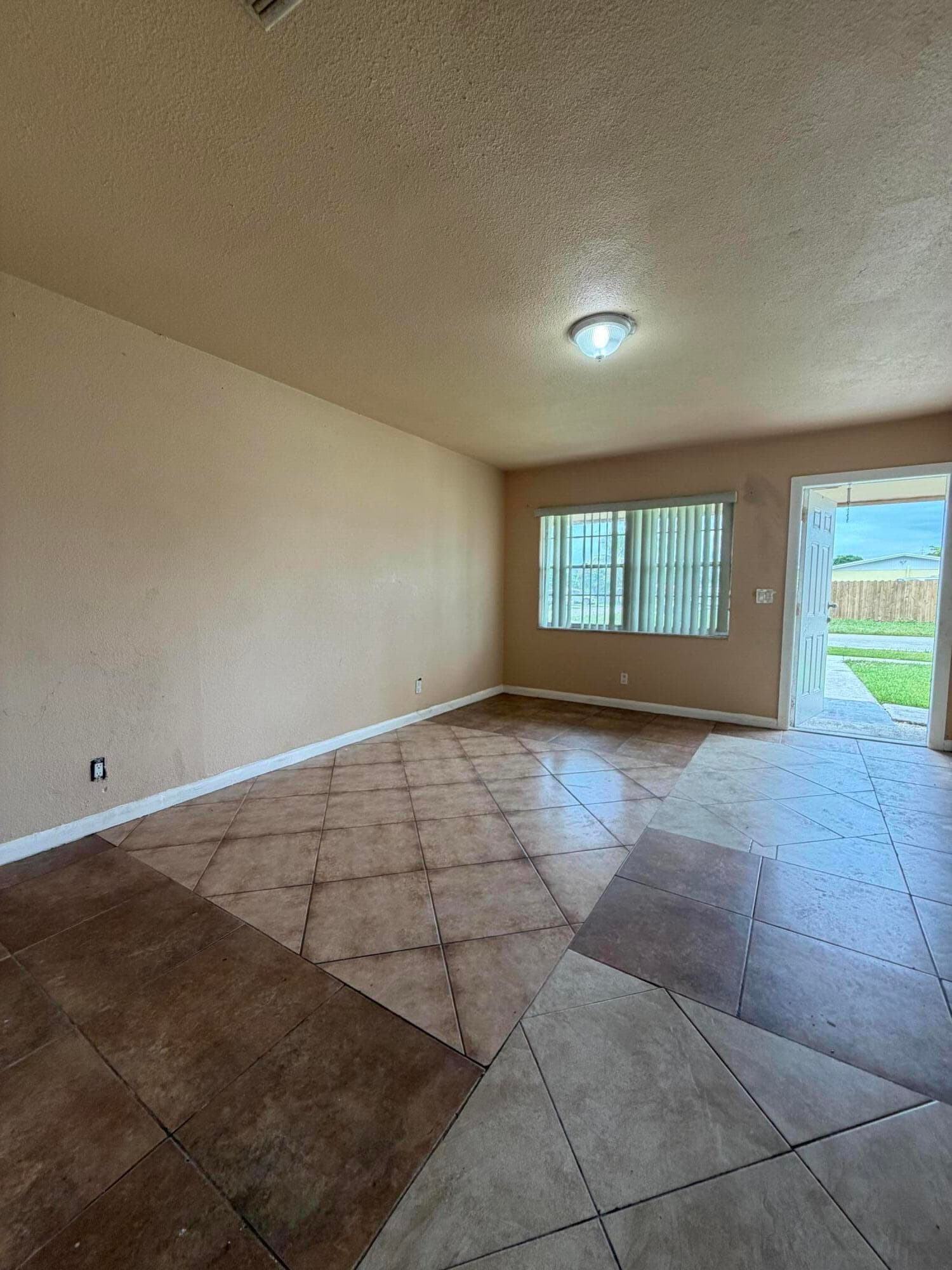 3243 Grove Road, Boynton Beach, FL 33435 — photo 5 of 33