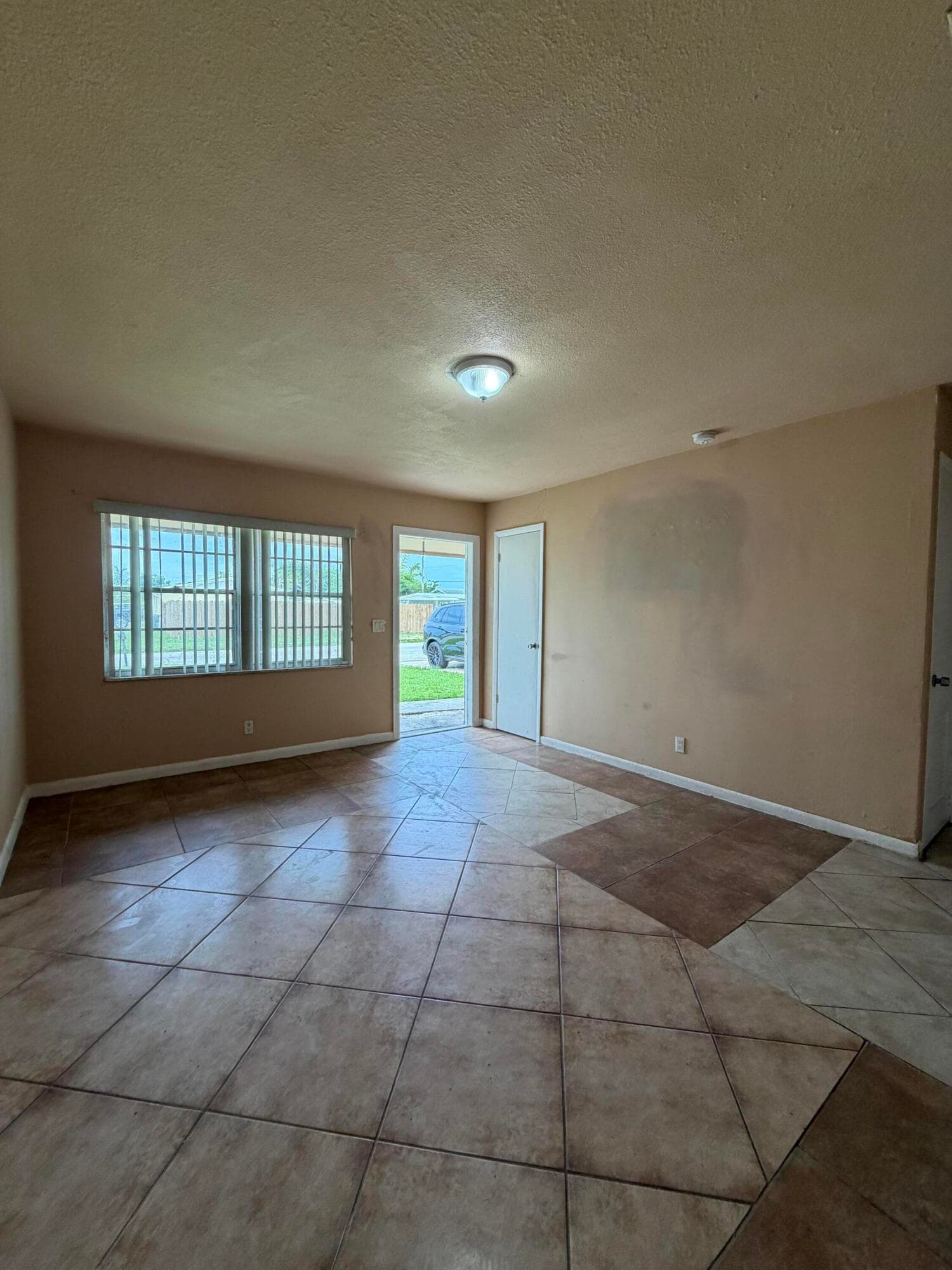 3243 Grove Road, Boynton Beach, FL 33435 — photo 4 of 33