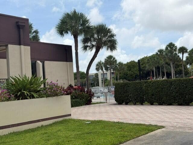 3341 NW 47th Terrace 408, Lauderdale Lakes, FL 33319 — photo 17 of 21