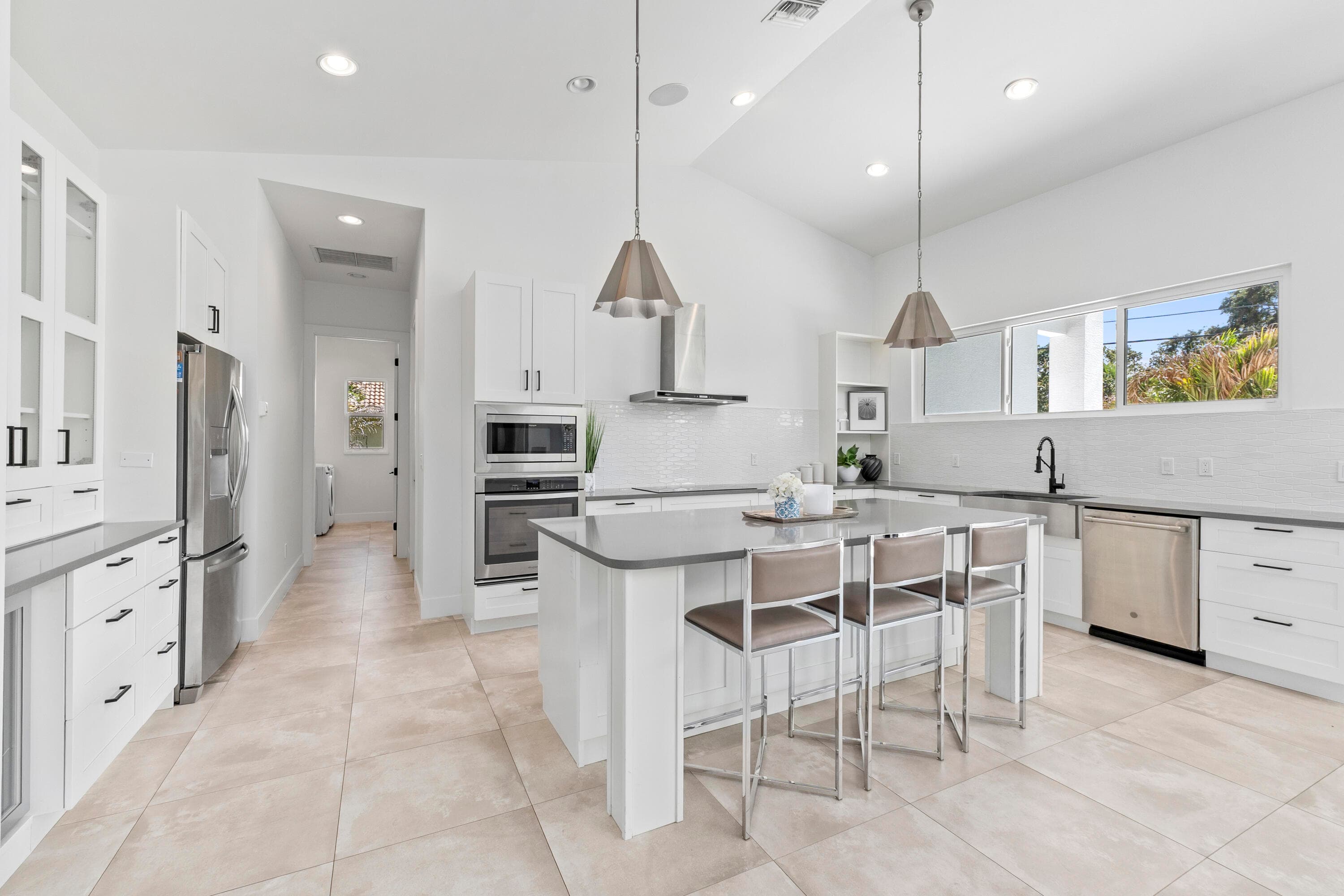 3213 SE Morningside Boulevard, Port St. Lucie, FL 34952 — photo 8 of 57