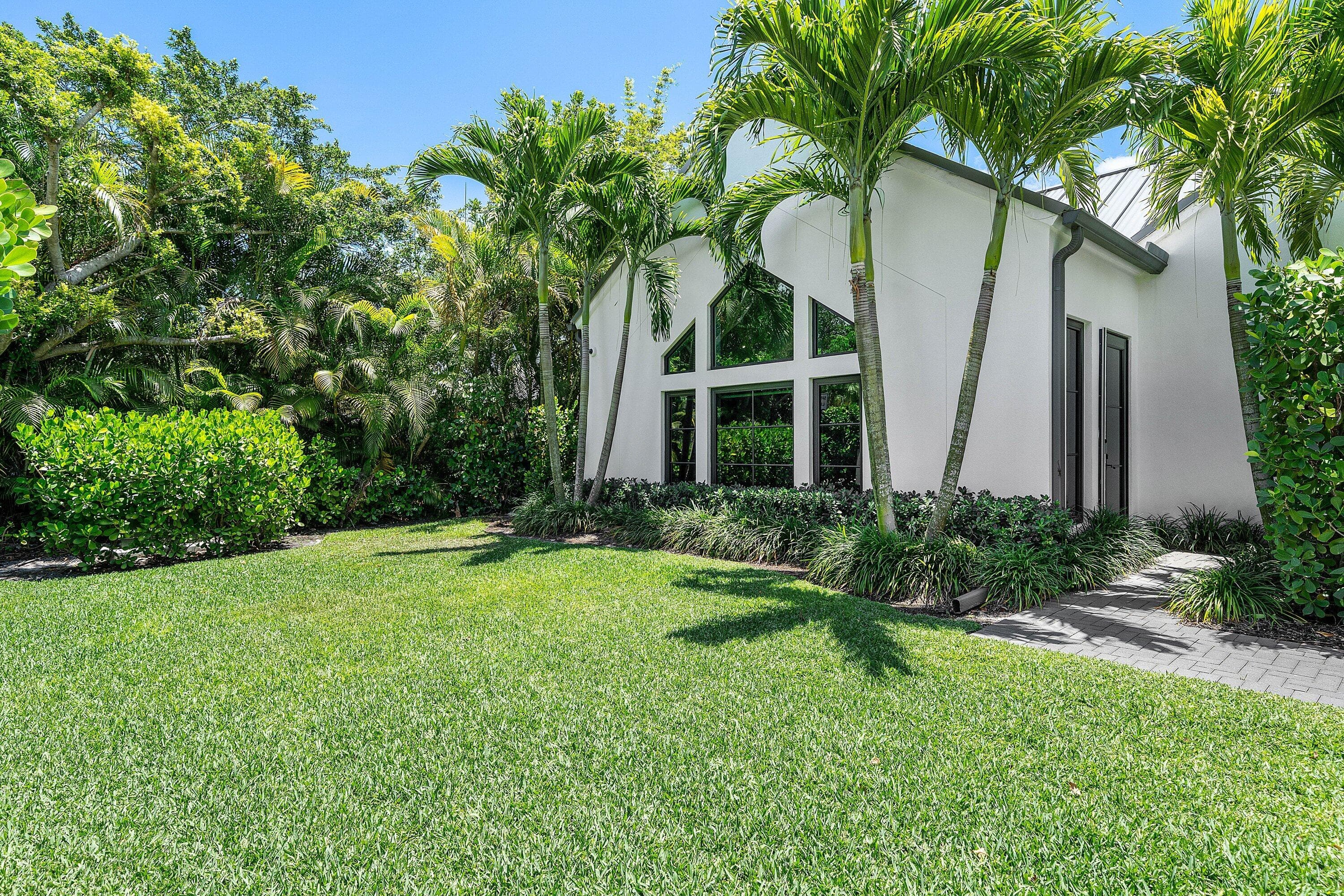 1275 N Swinton Avenue, Delray Beach, FL 33444 — photo 14 of 95
