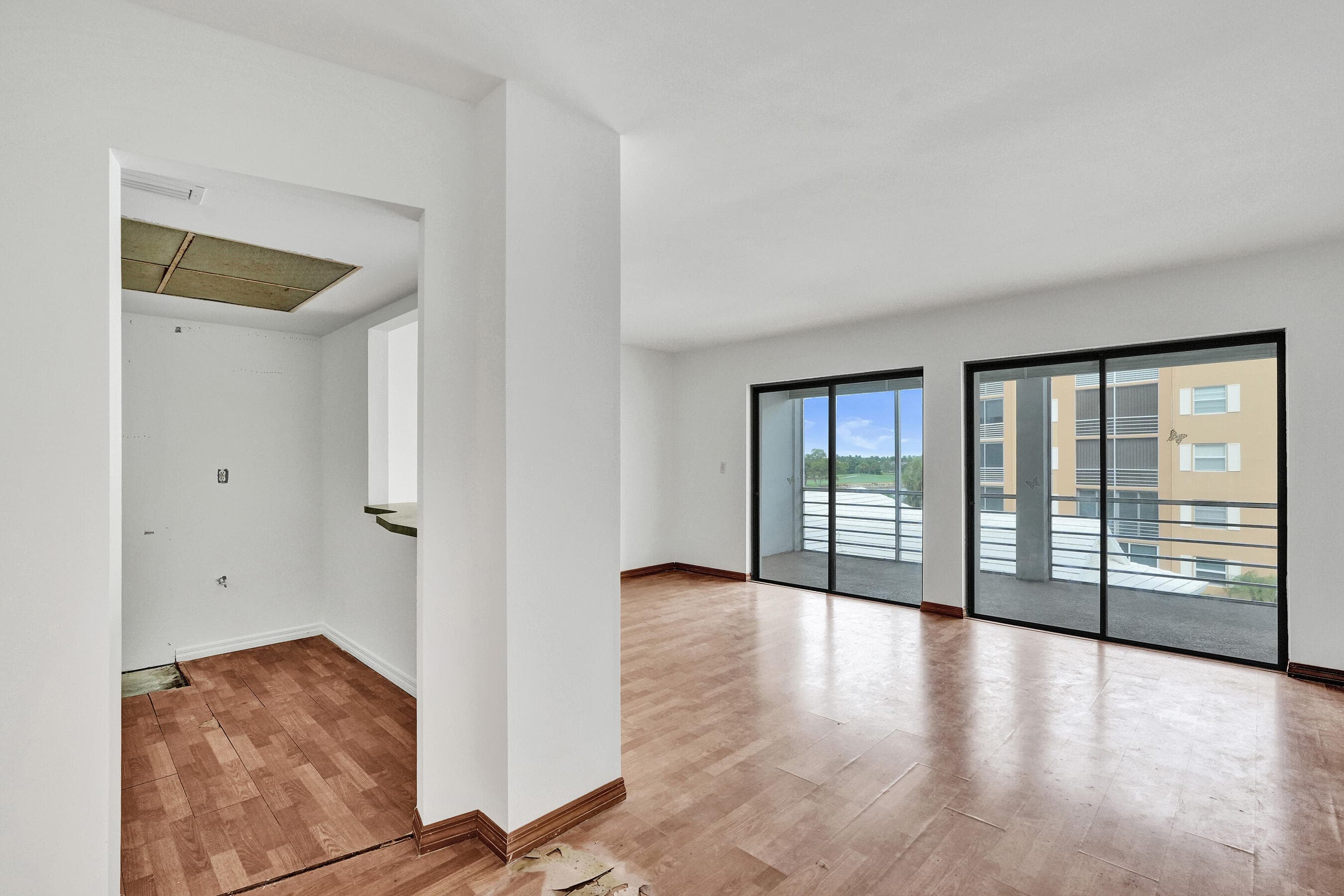 304 Golfview Road 304, North Palm Beach, FL 33408 — photo 5 of 39