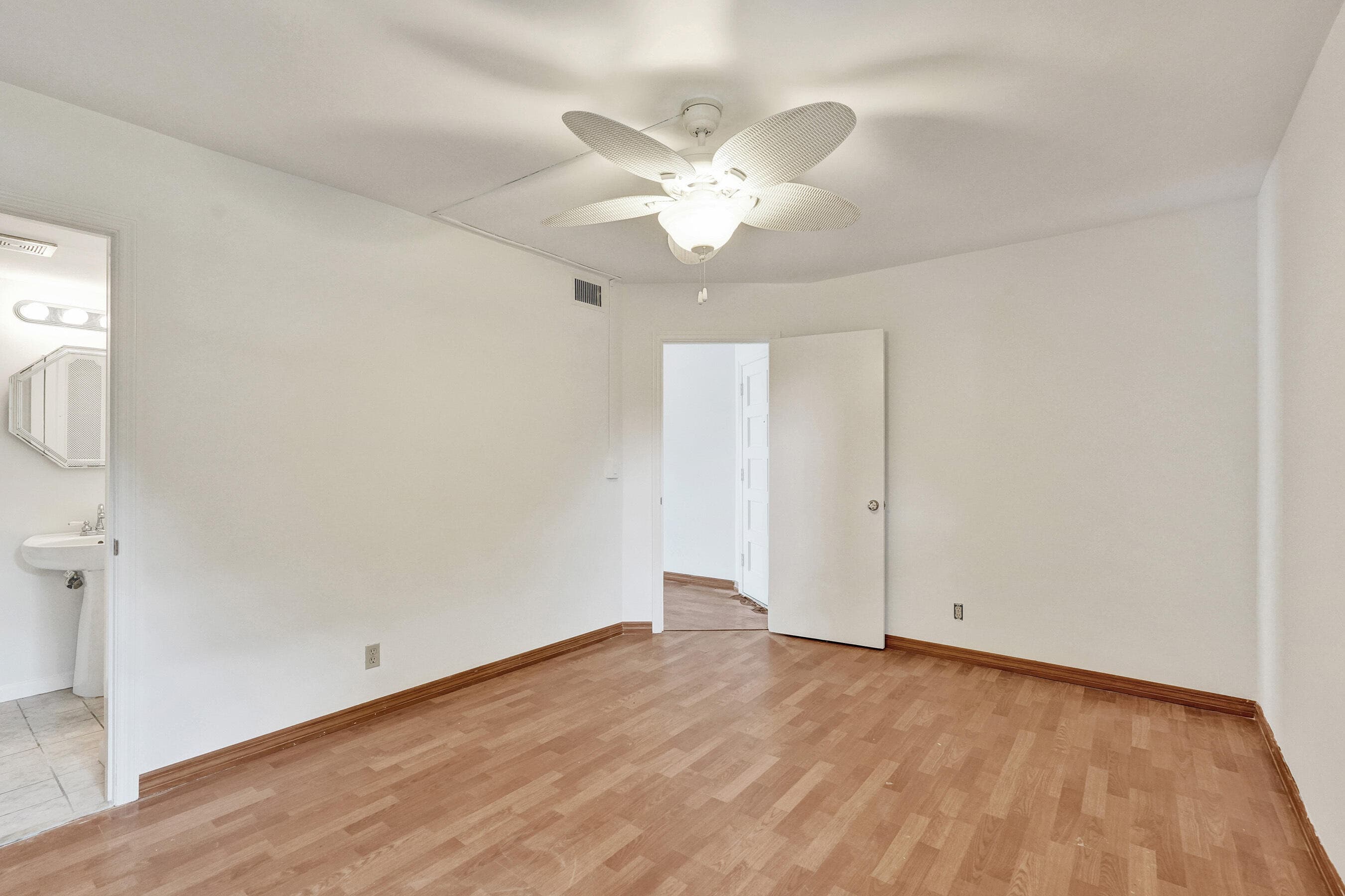 304 Golfview Road 304, North Palm Beach, FL 33408 — photo 18 of 39