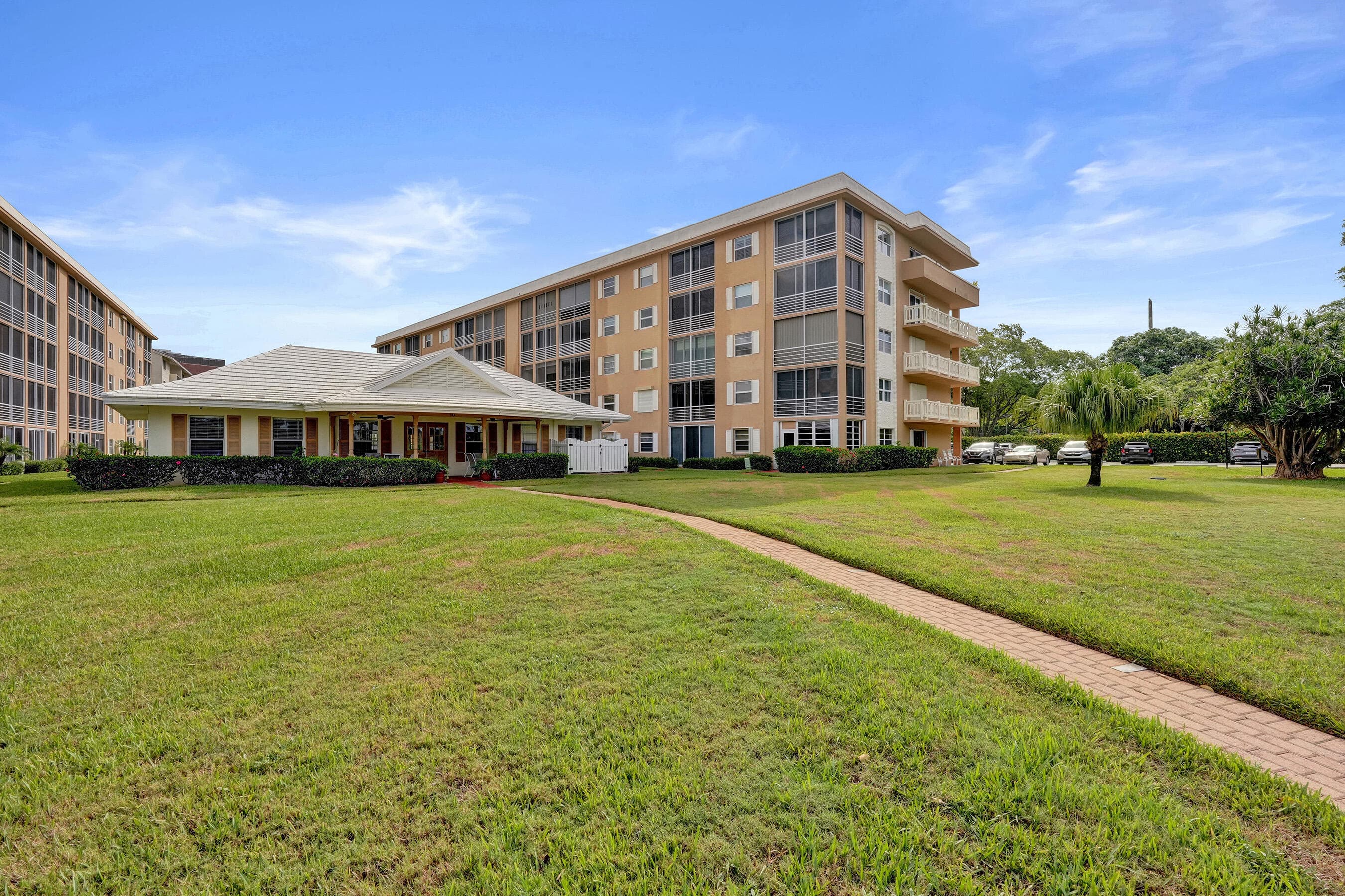 304 Golfview Road 304, North Palm Beach, FL 33408 — photo 27 of 39