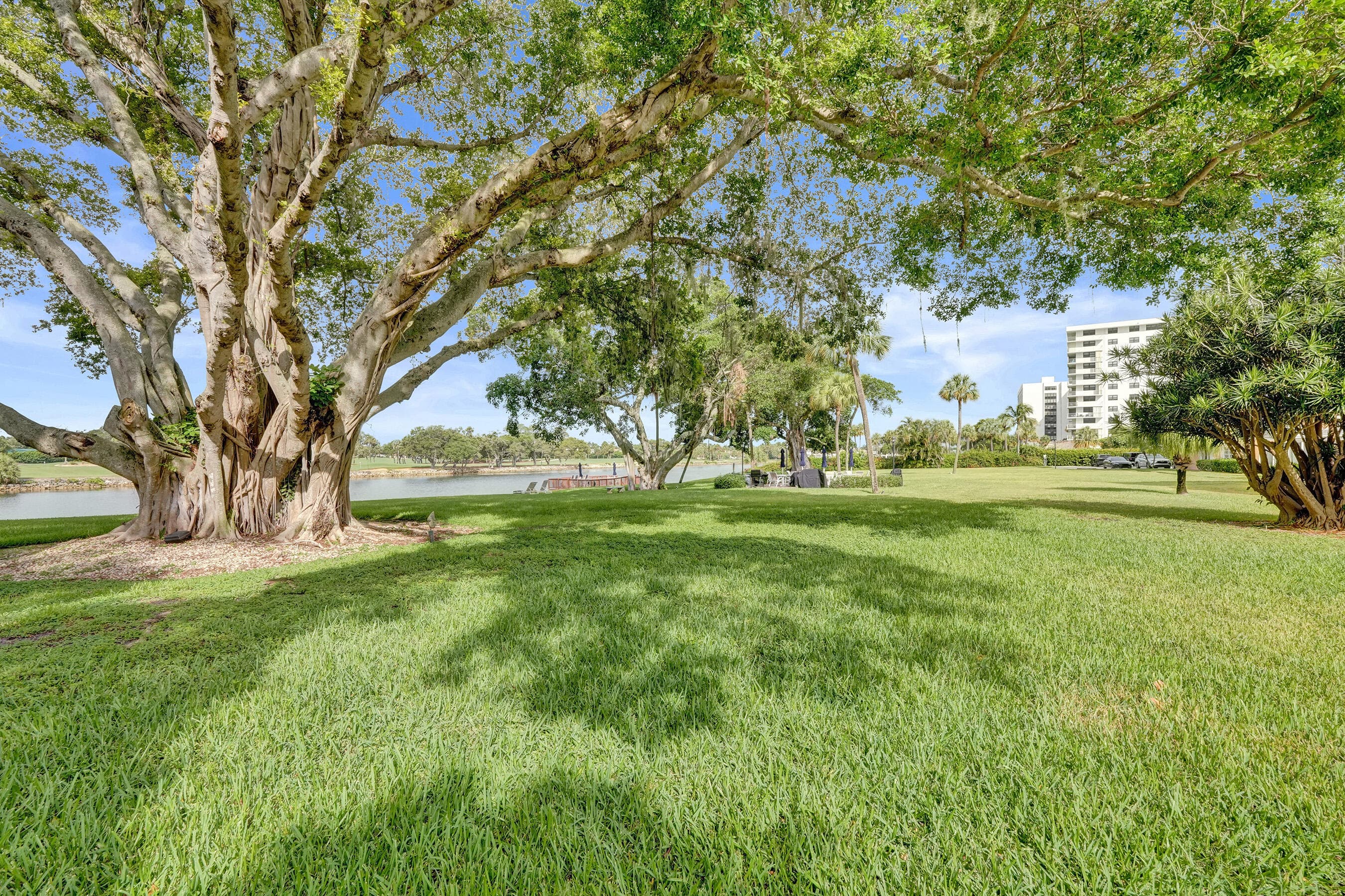 304 Golfview Road 304, North Palm Beach, FL 33408 — photo 30 of 39