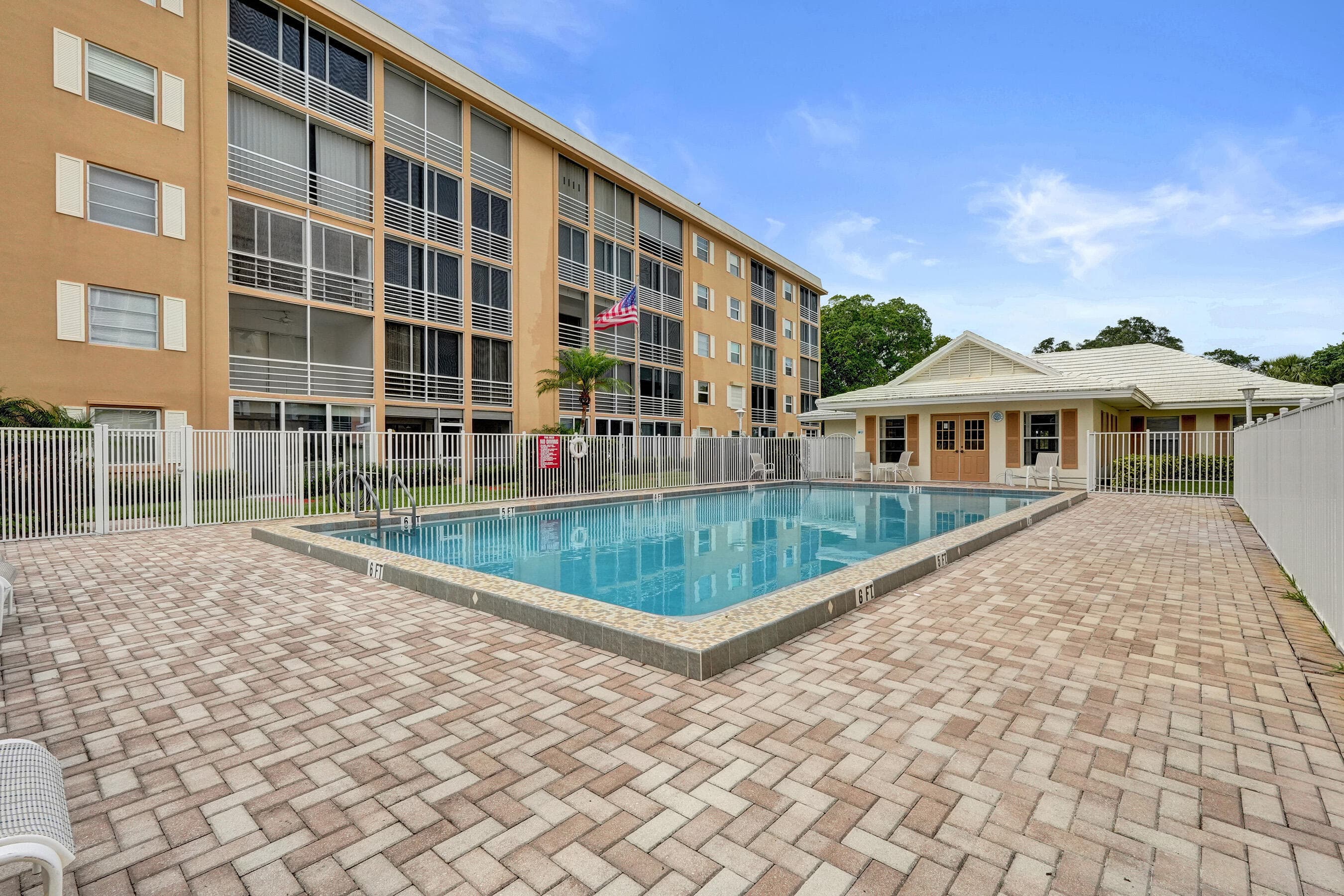 304 Golfview Road 304, North Palm Beach, FL 33408 — photo 23 of 39