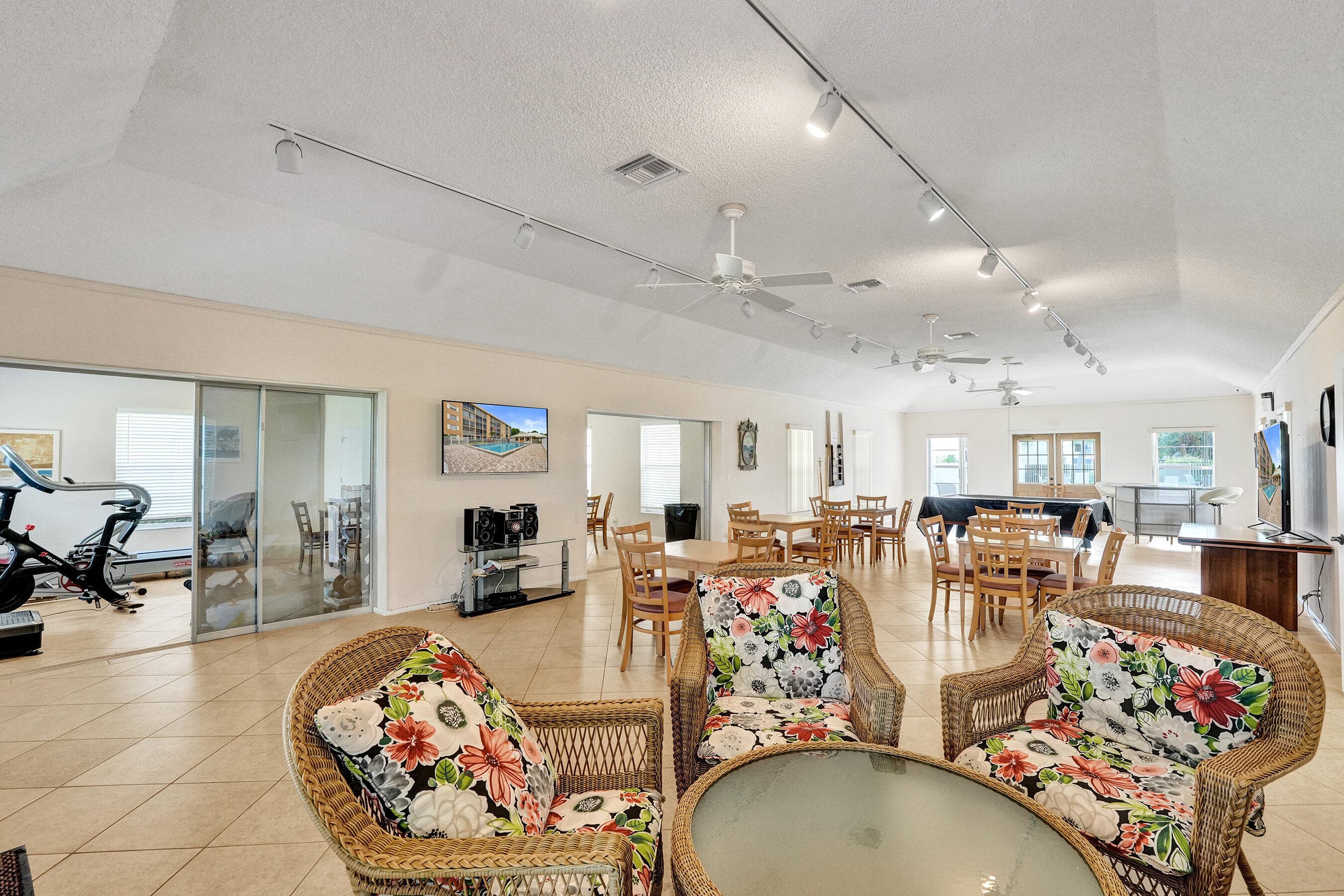 304 Golfview Road 304, North Palm Beach, FL 33408 — photo 25 of 39