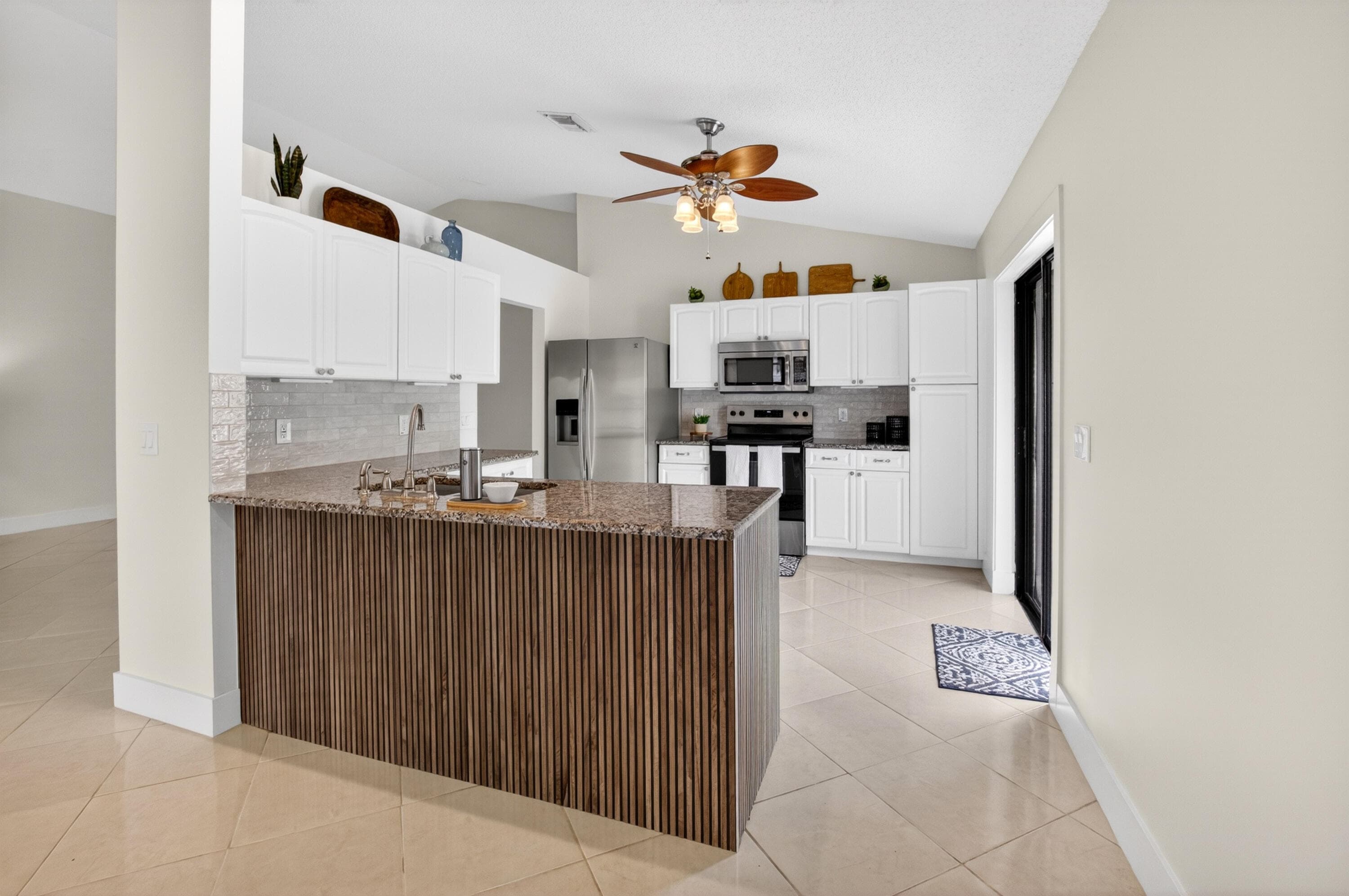 182 Temple Avenue, Boynton Beach, FL 33436 — photo 17 of 56