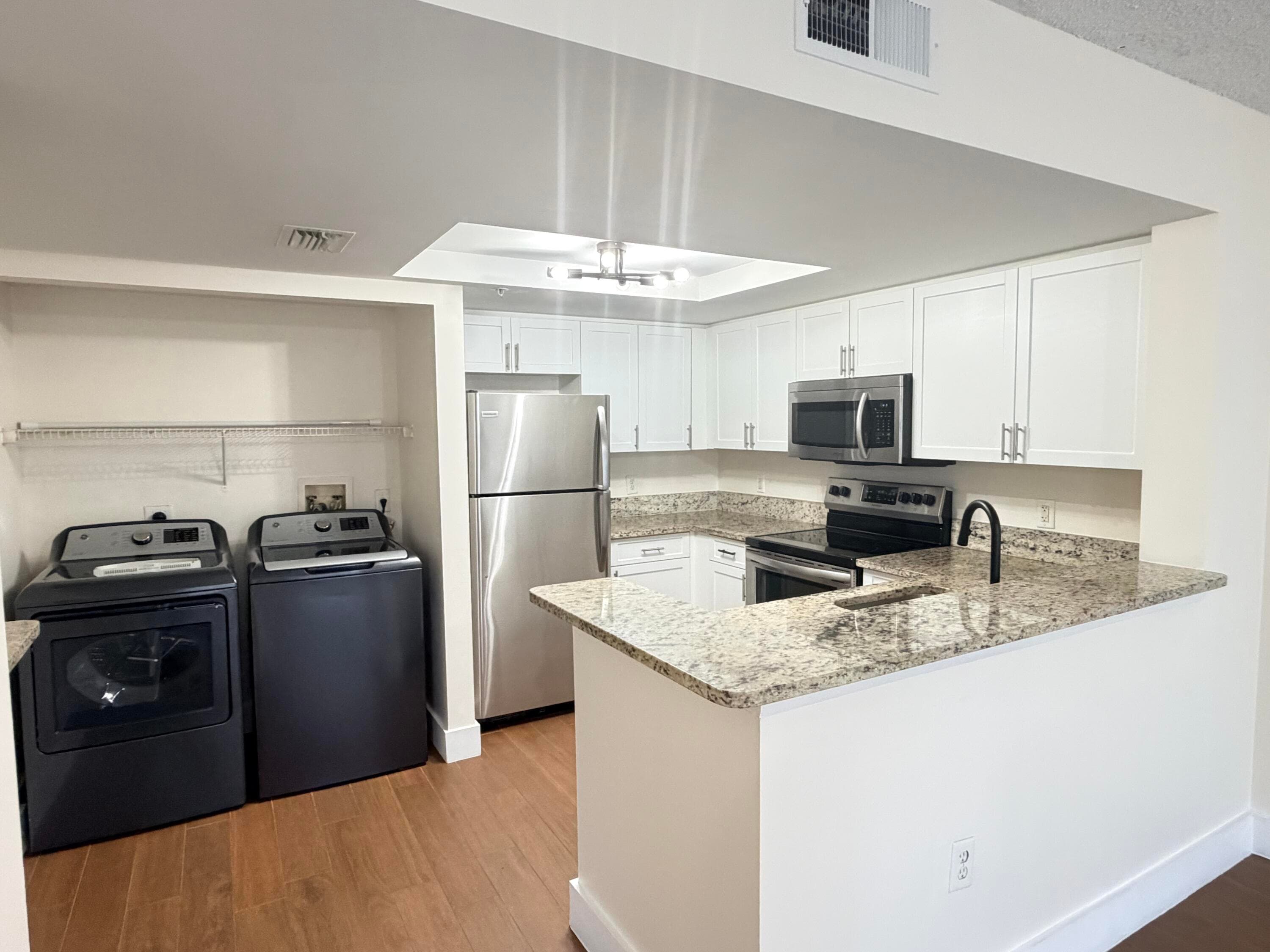4195 Haverhill Road 305, West Palm Beach, FL 33417 — photo 8 of 18