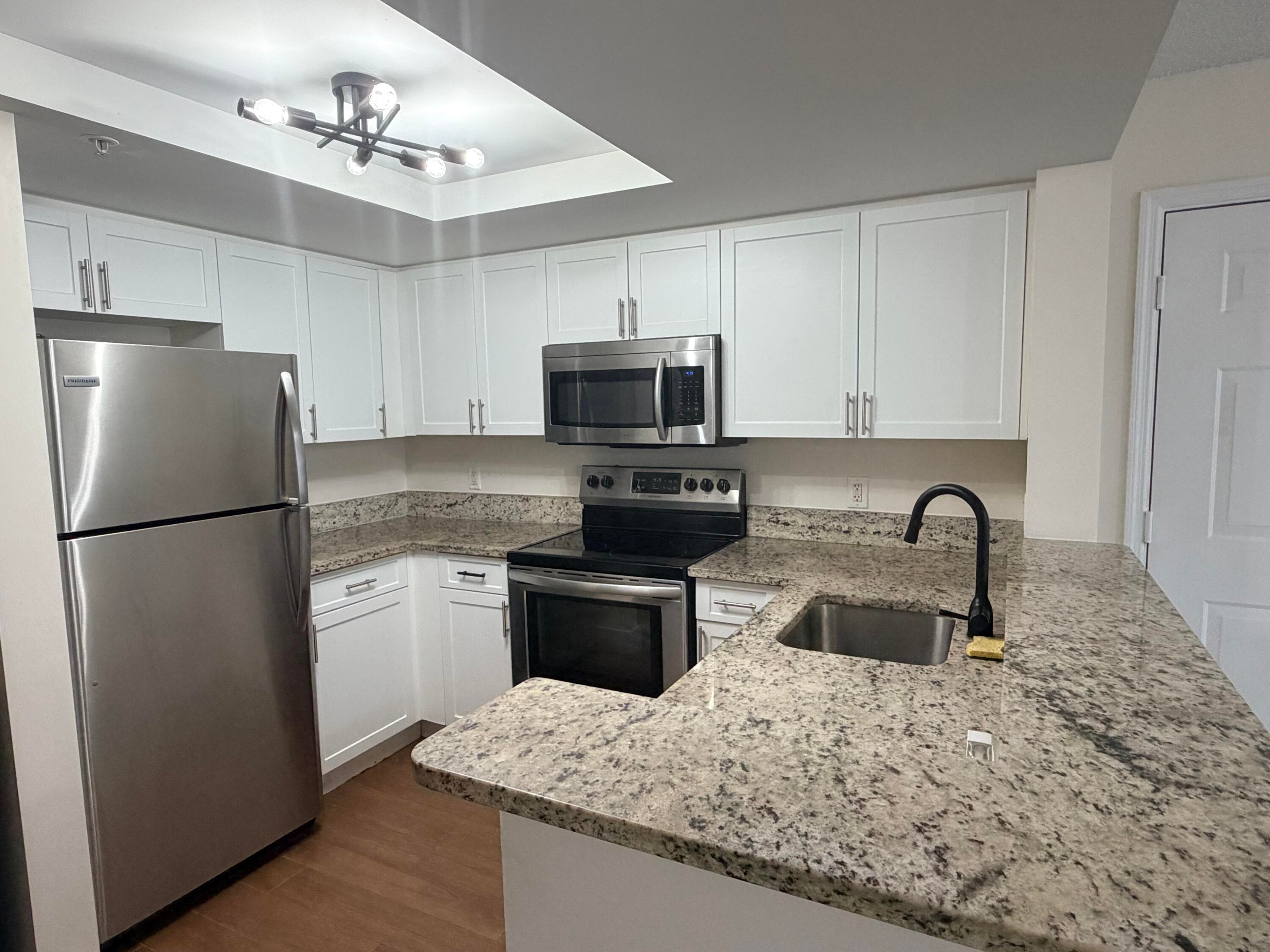 4195 Haverhill Road 305, West Palm Beach, FL 33417 — photo 9 of 18