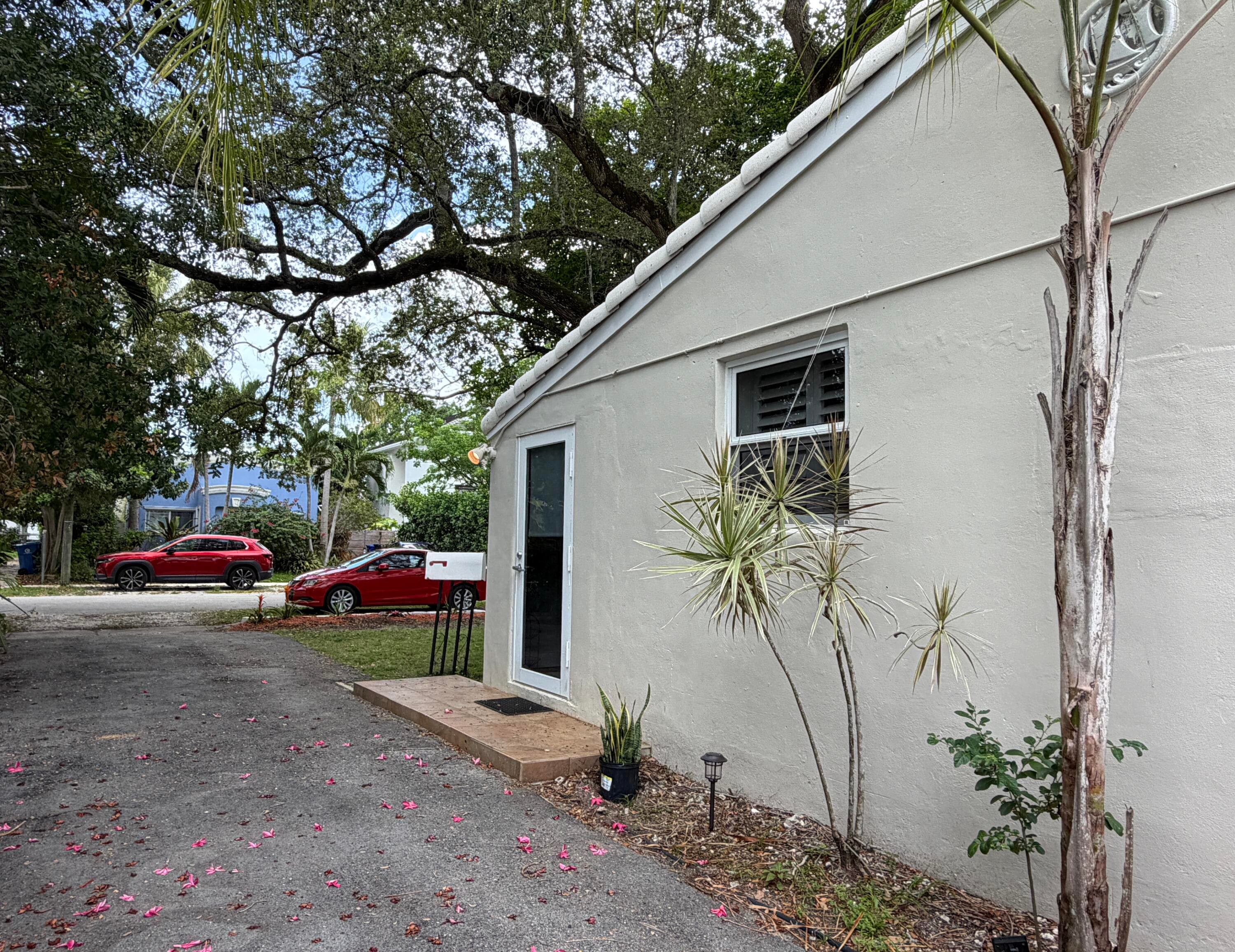 609 SW 6th Avenue, Fort Lauderdale, FL 33315 — photo 14 of 16