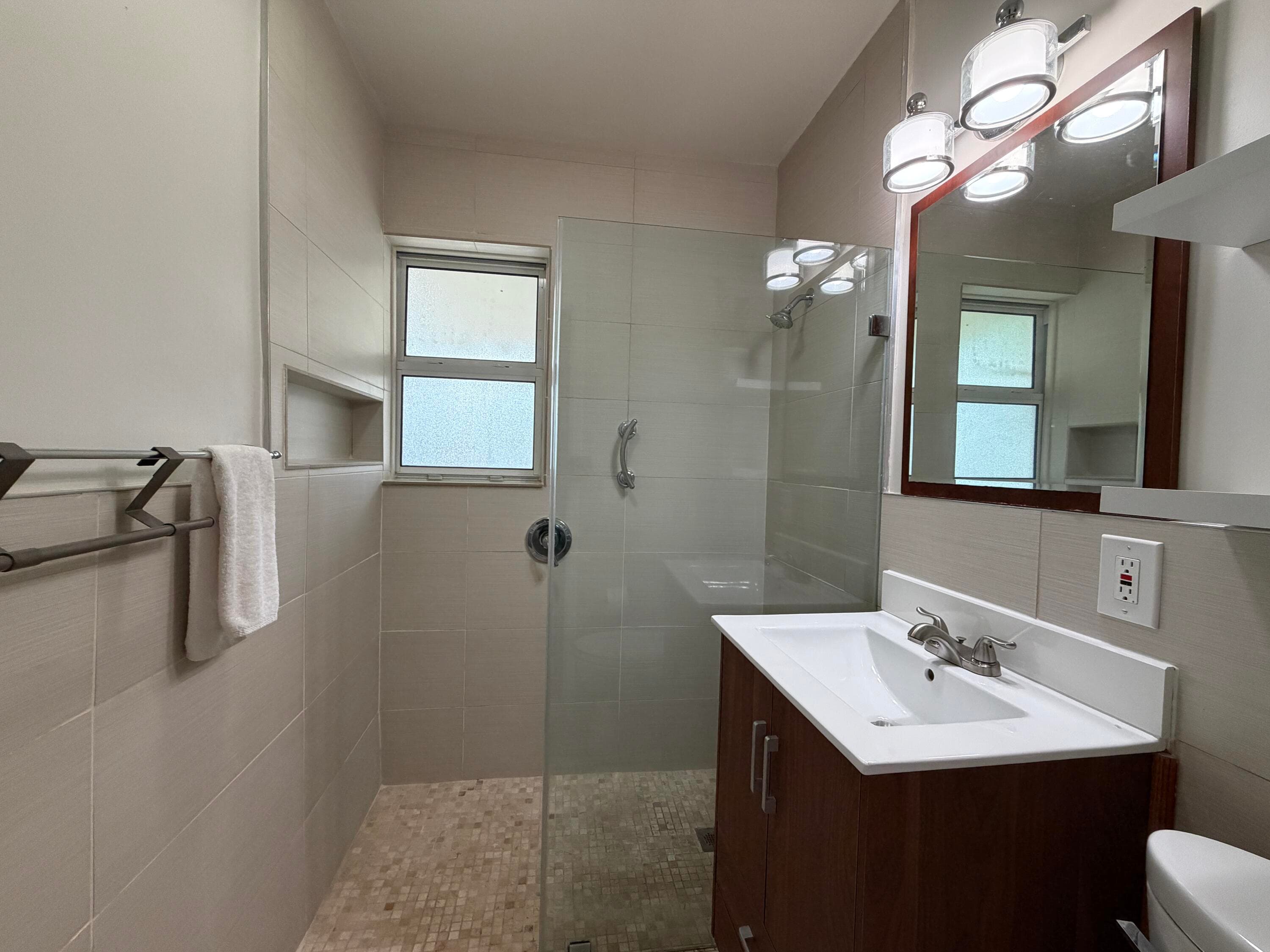 609 SW 6th Avenue, Fort Lauderdale, FL 33315 — photo 15 of 16