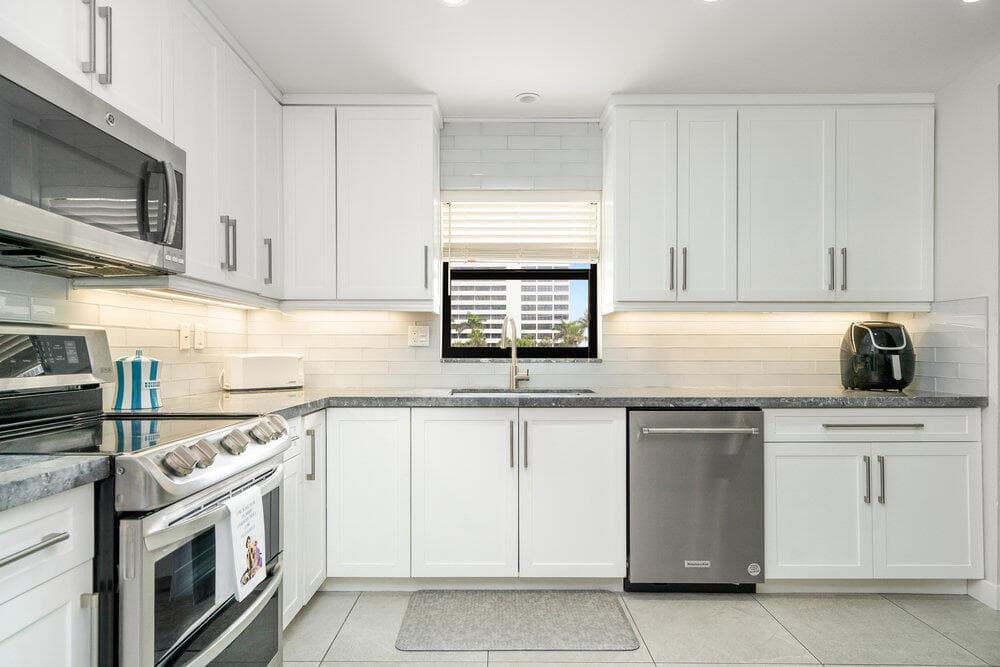 2679 S Ocean Boulevard 31, Boca Raton, FL 33432 — photo 8 of 35